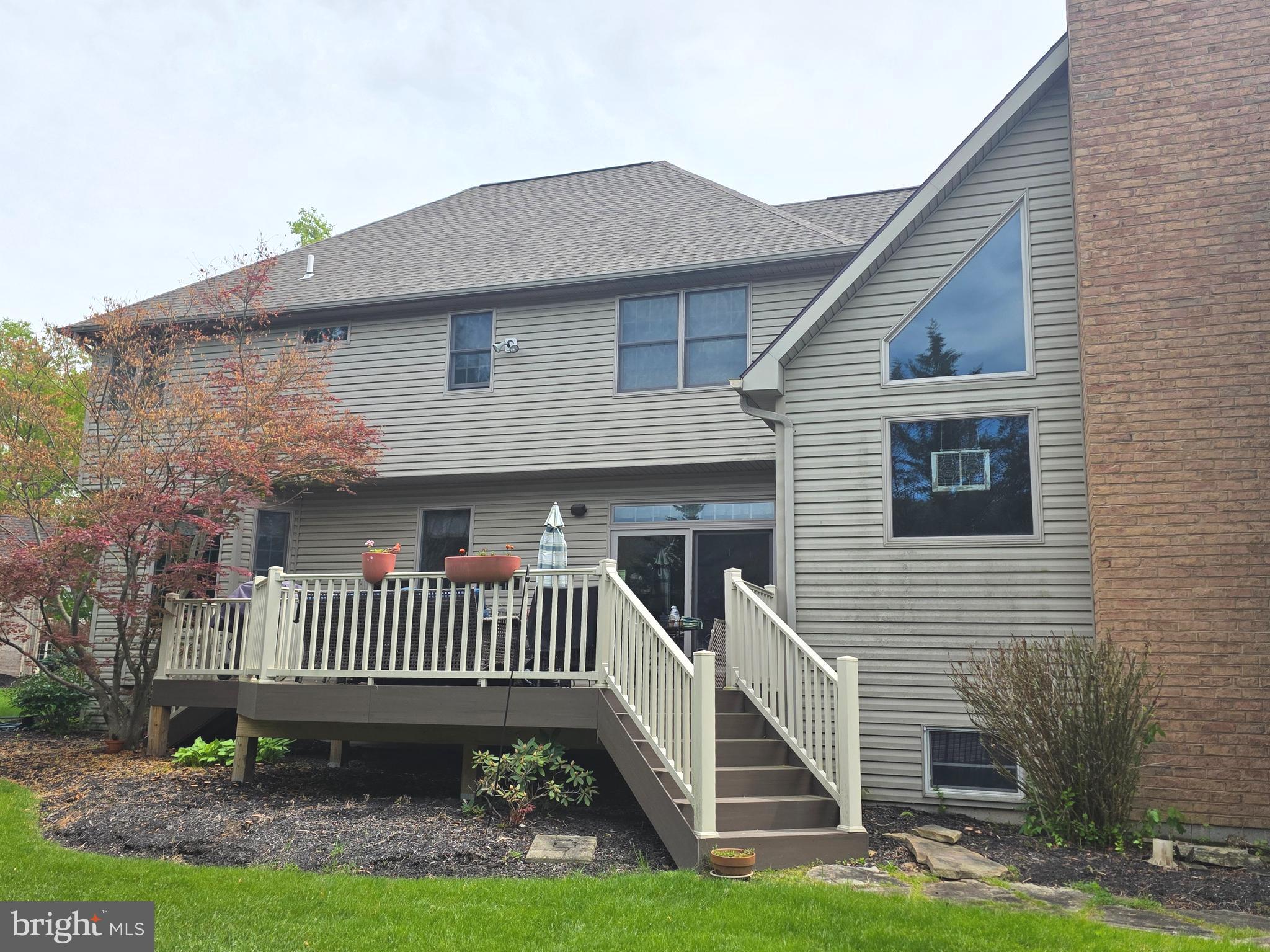 FOREST HILLS - Residential