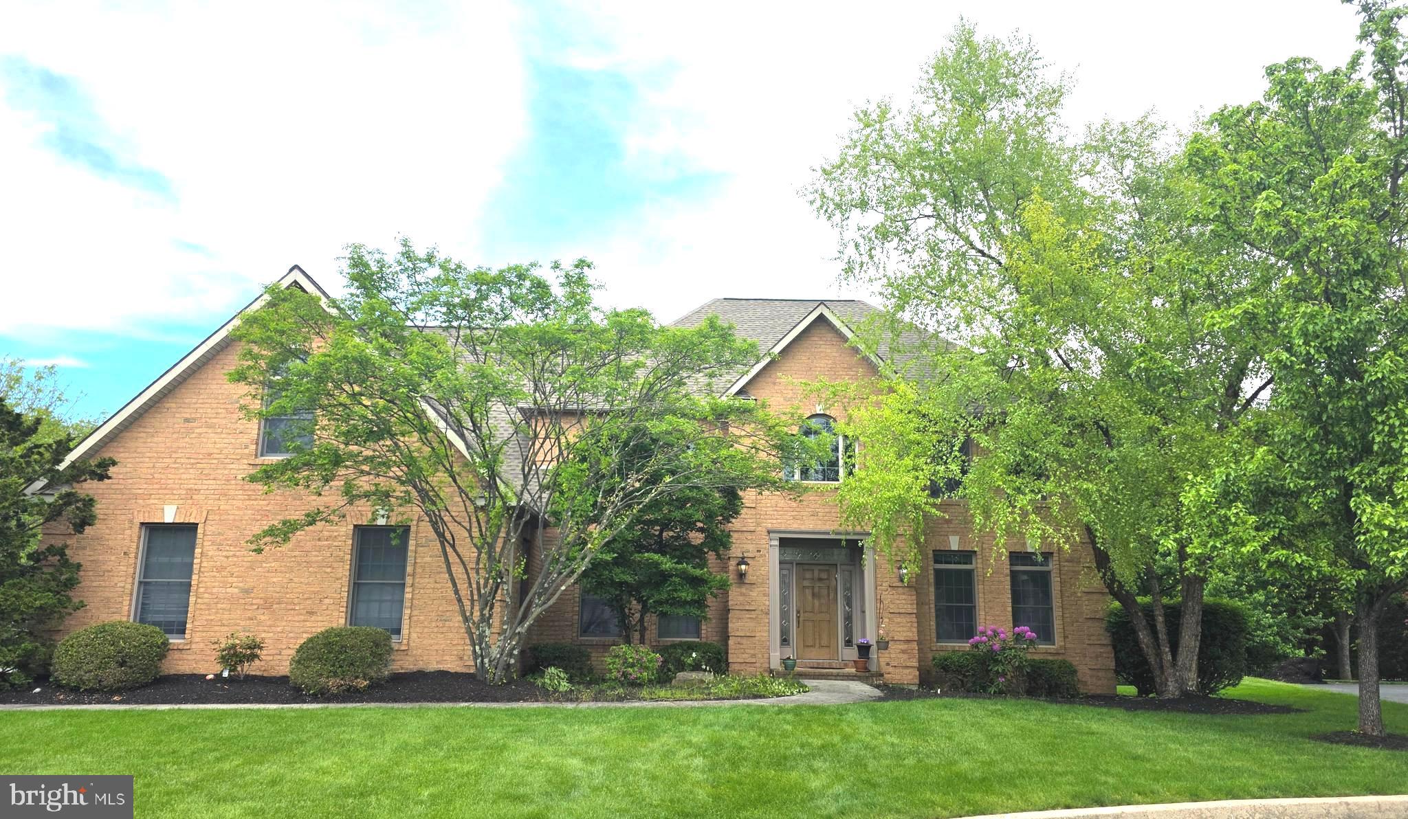 FOREST HILLS - Residential