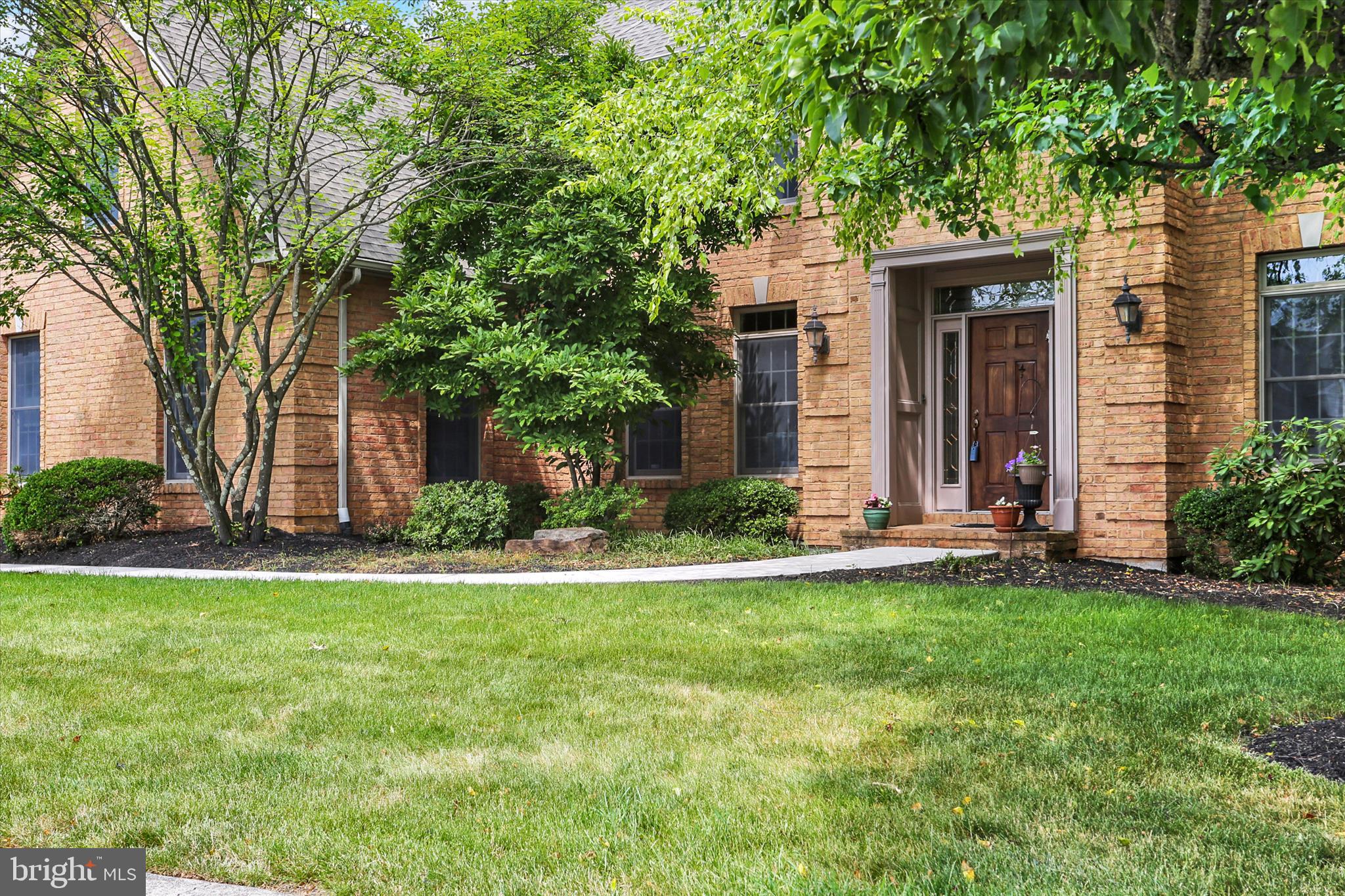 FOREST HILLS - Residential