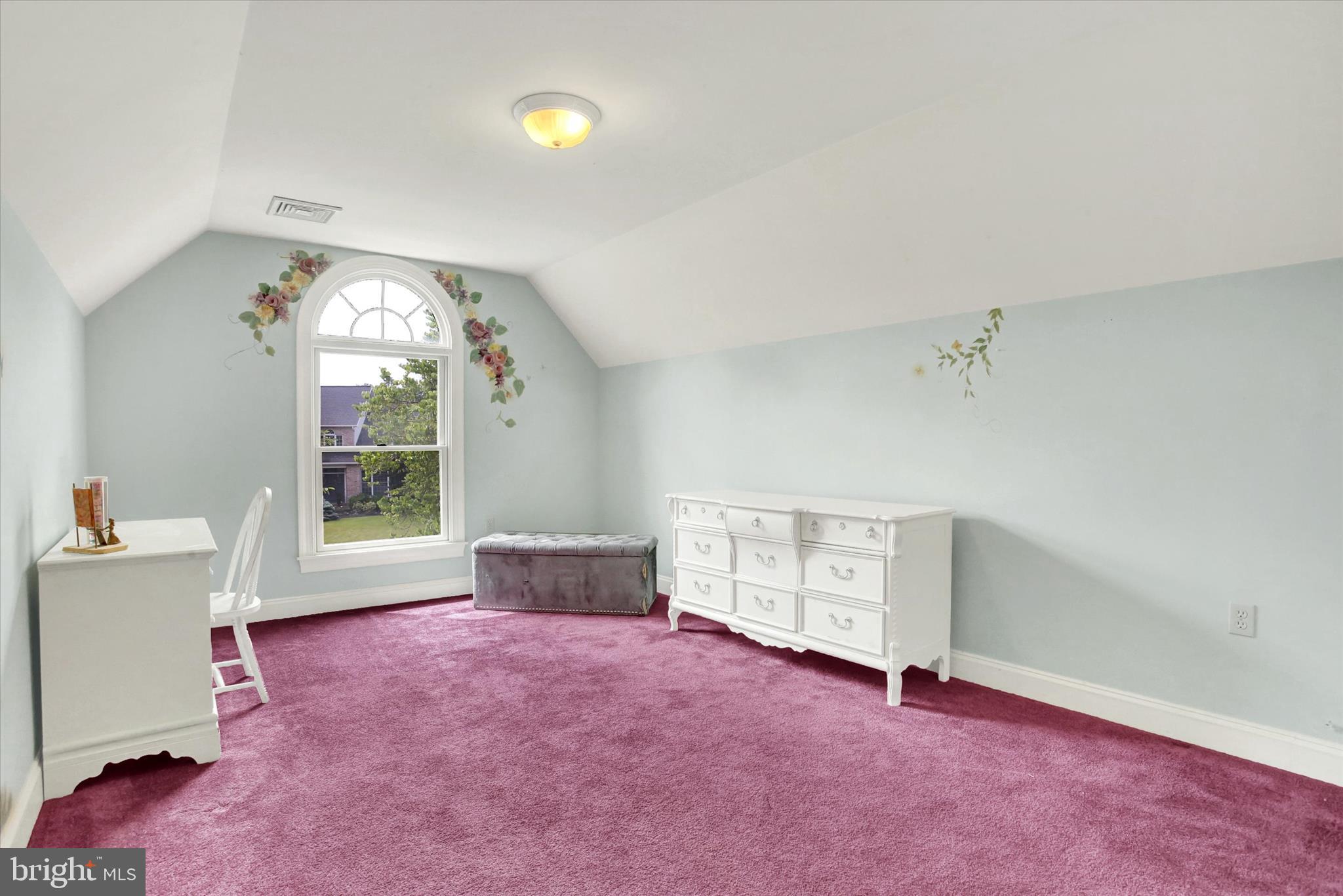 FOREST HILLS - Residential
