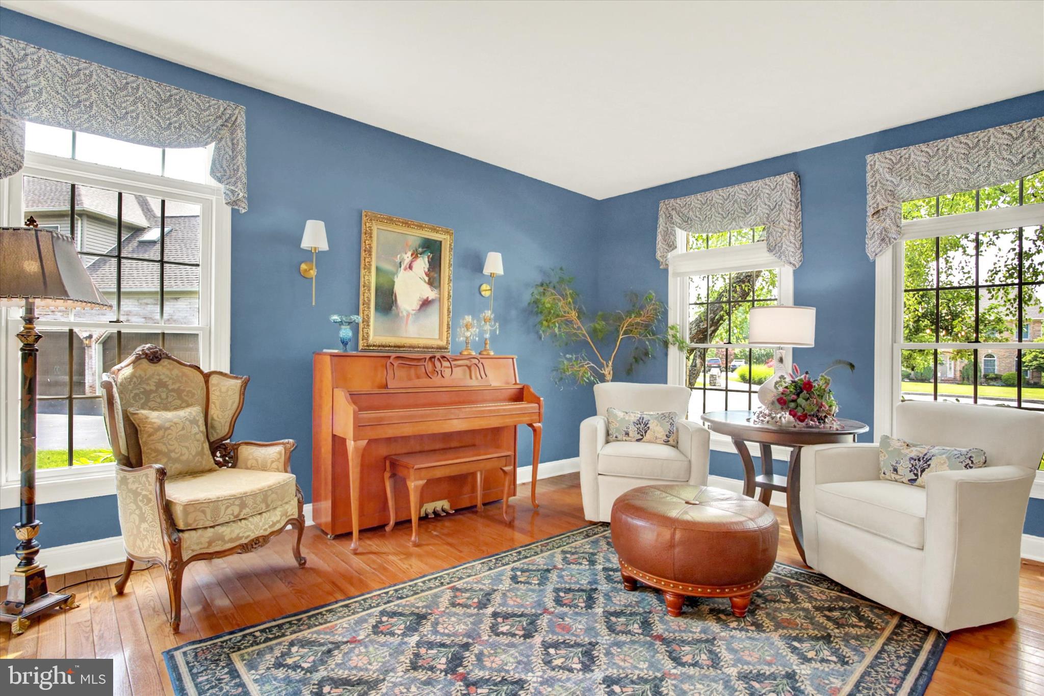 FOREST HILLS - Residential
