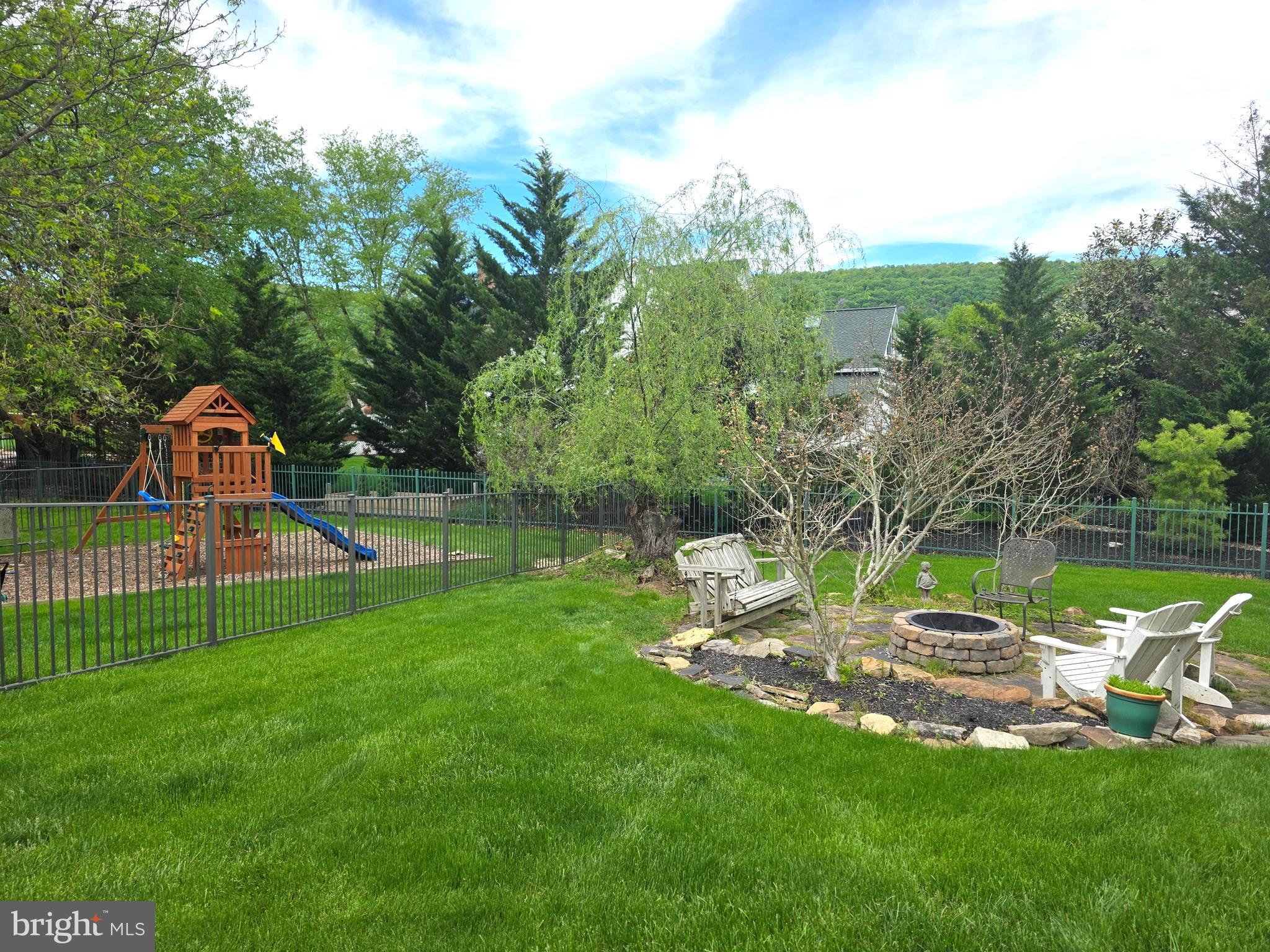 FOREST HILLS - Residential