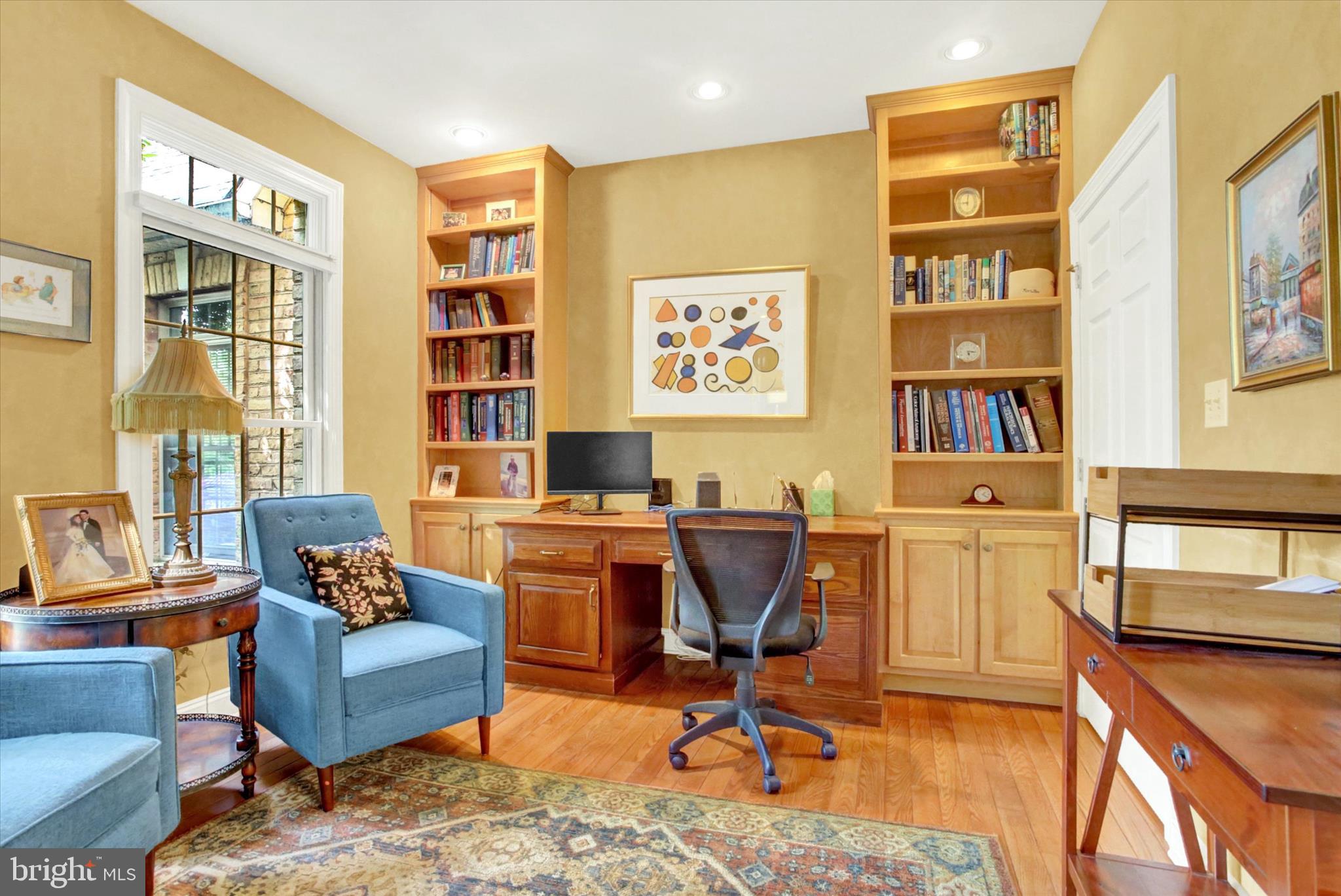 FOREST HILLS - Residential