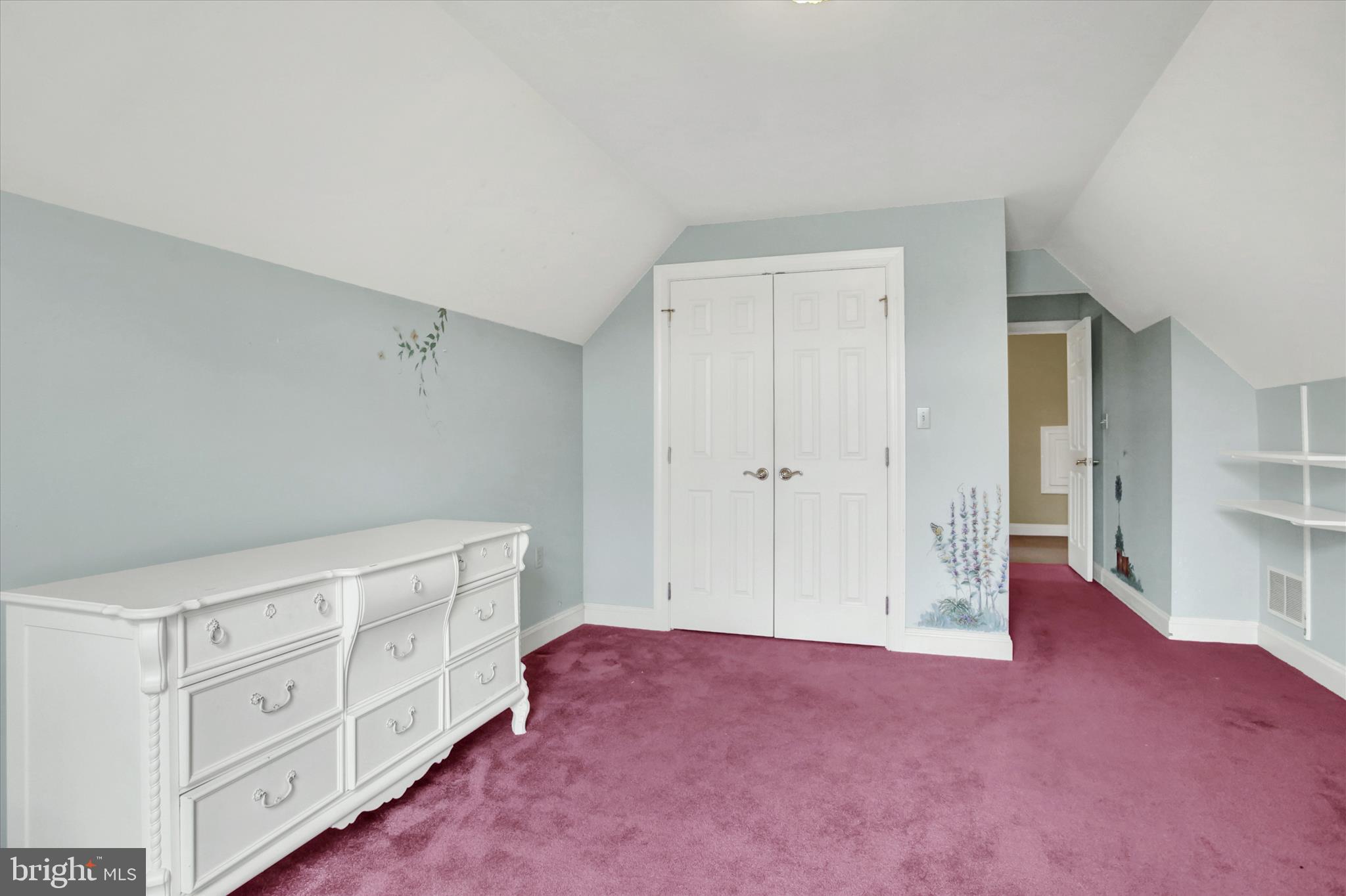 FOREST HILLS - Residential