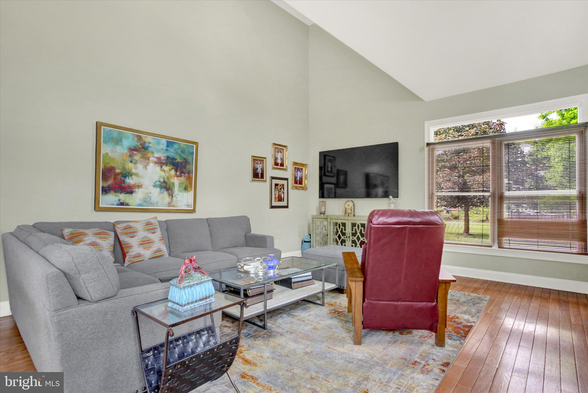 FOREST HILLS - Residential