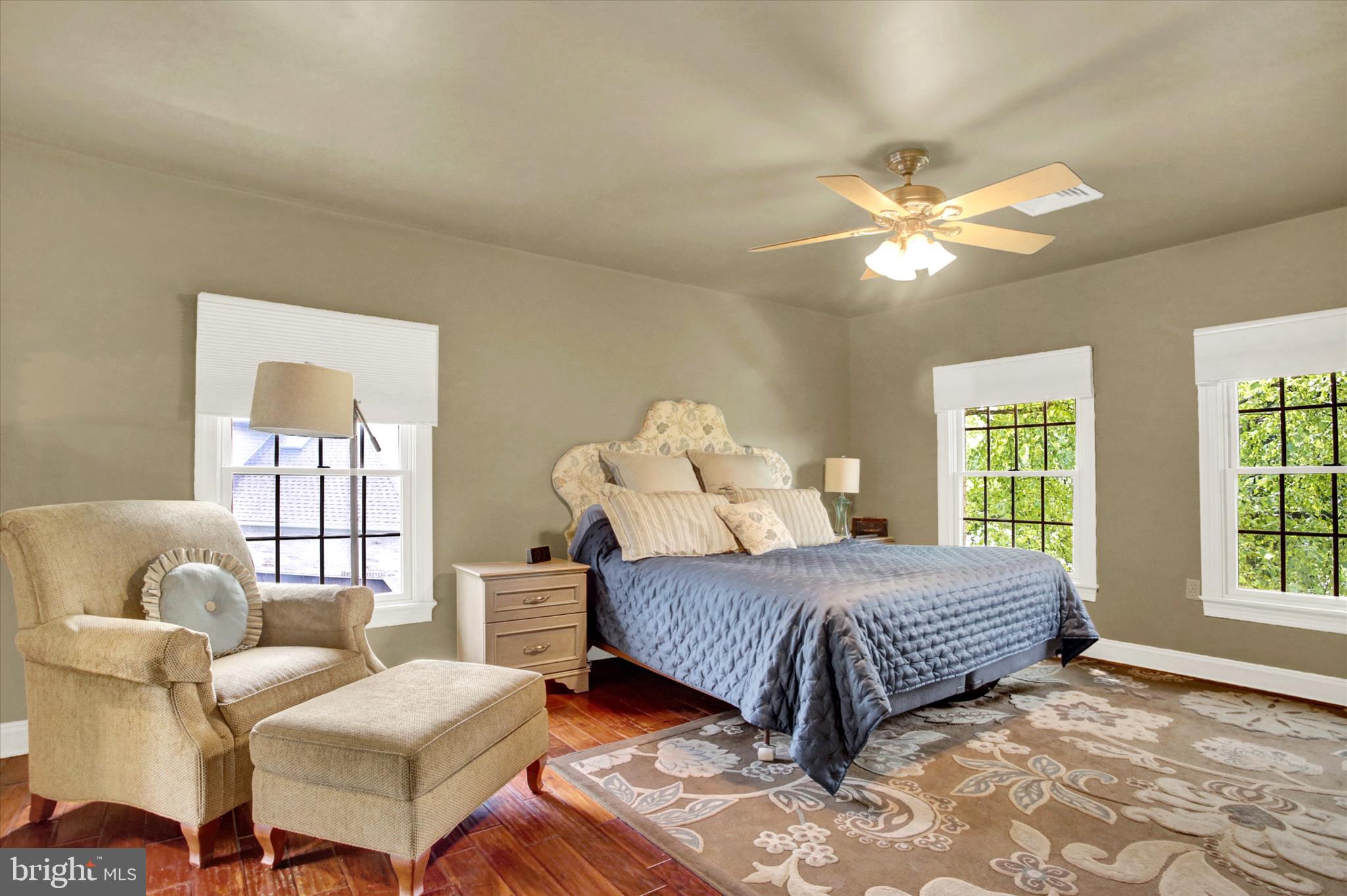 FOREST HILLS - Residential