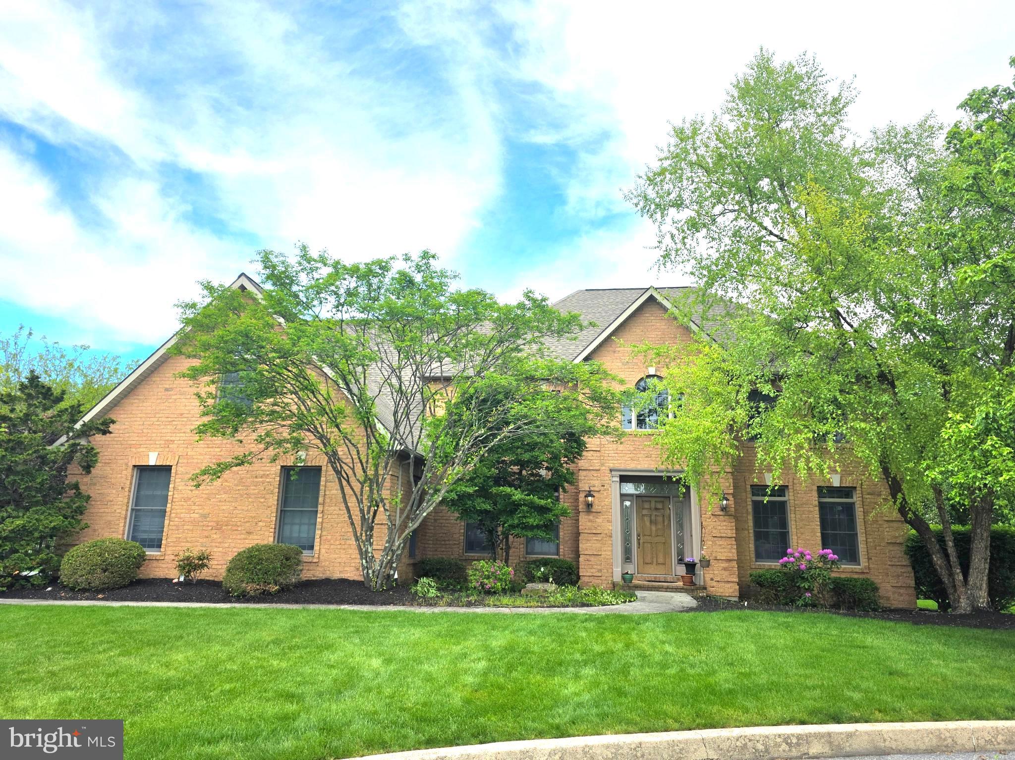 FOREST HILLS - Residential