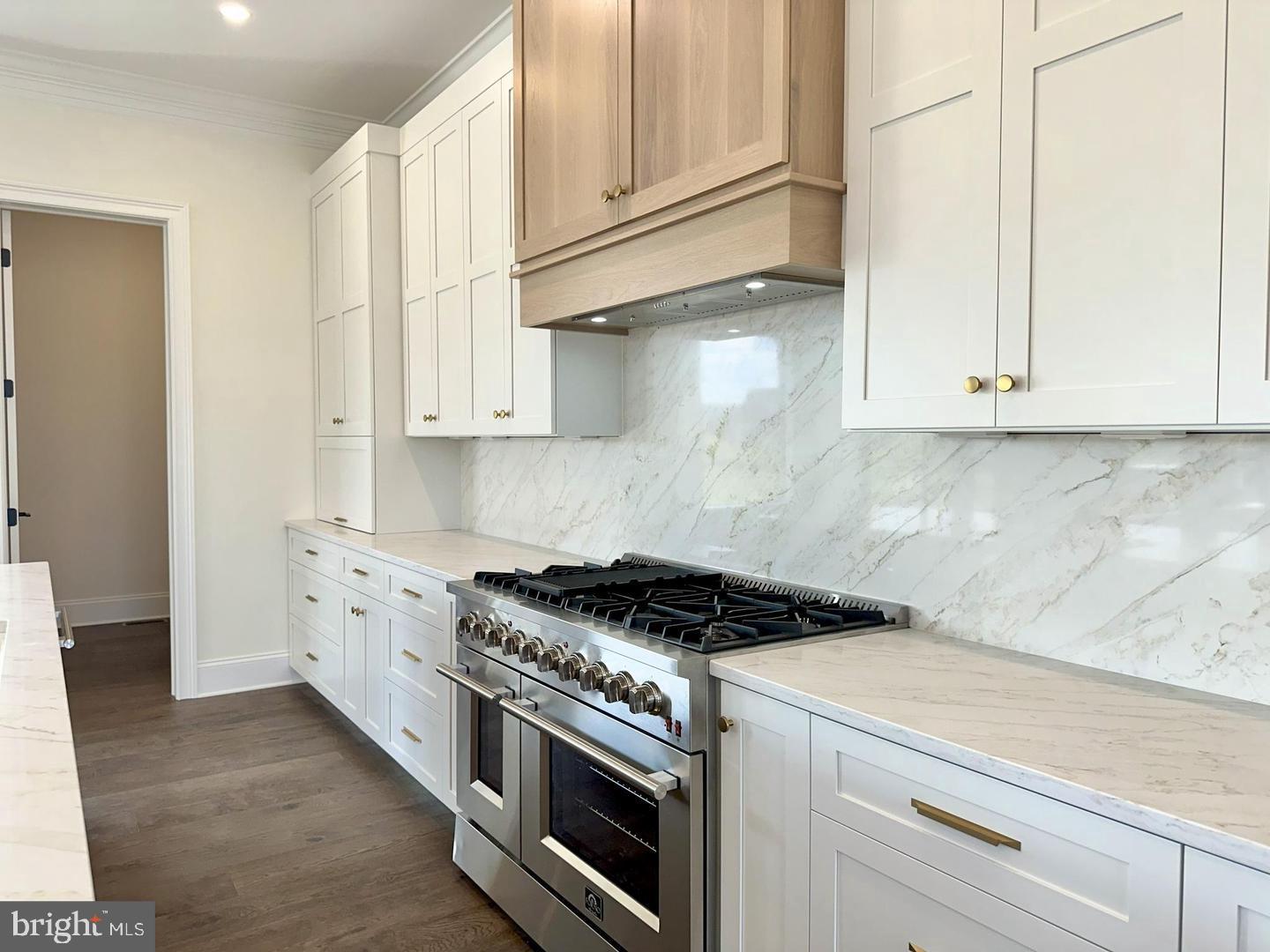 HAYDN MANOR - Residential