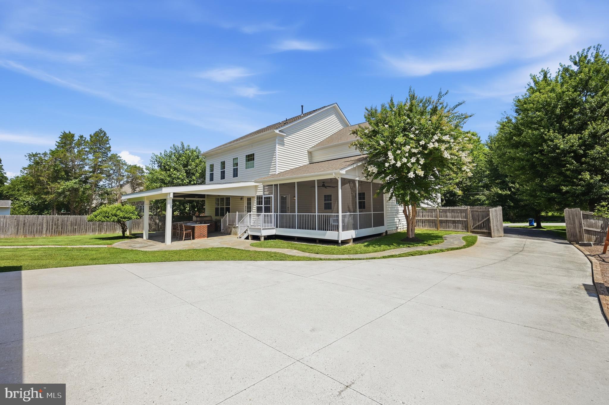 COLONIAL ACRES - Residential