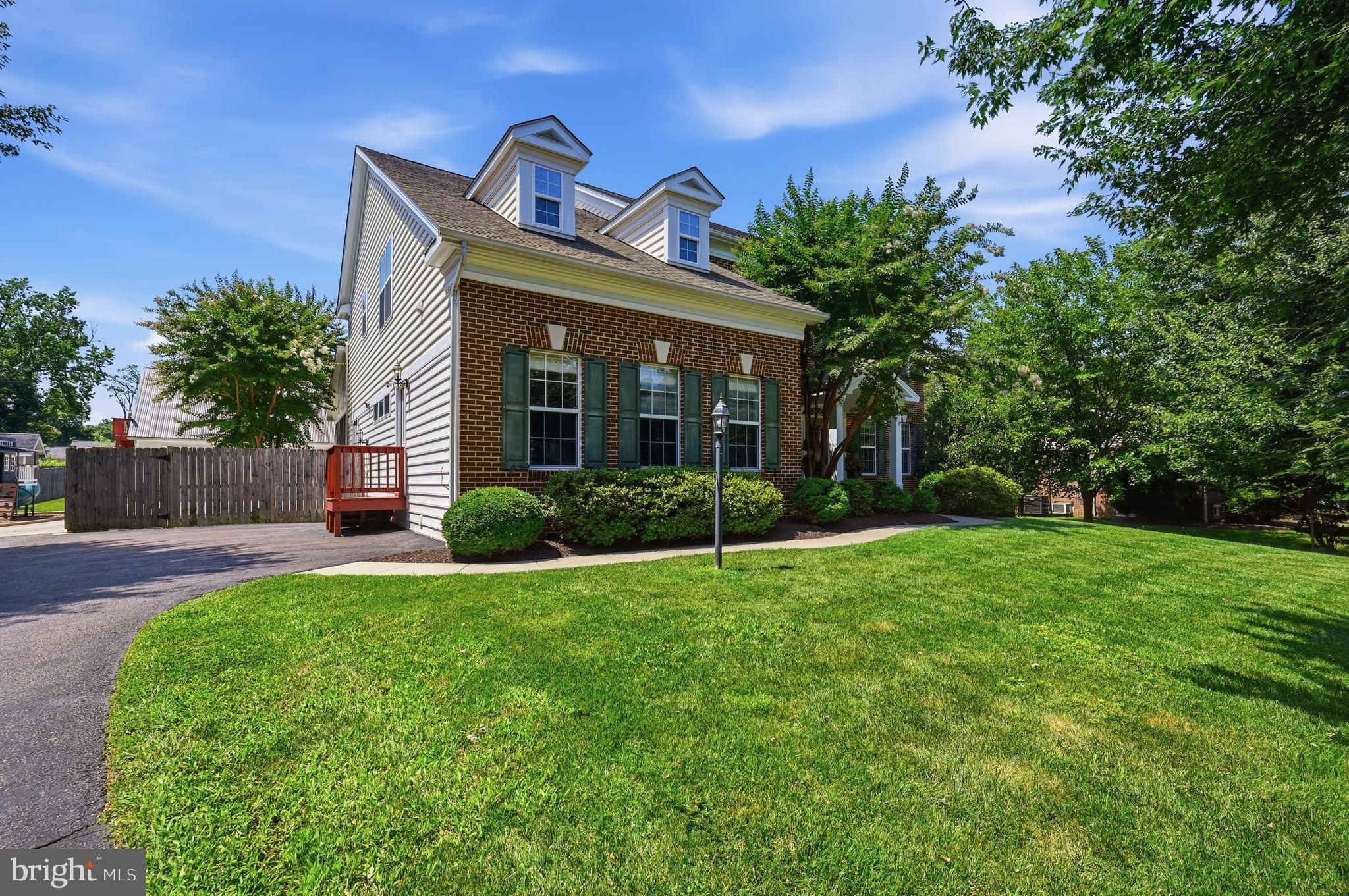 COLONIAL ACRES - Residential