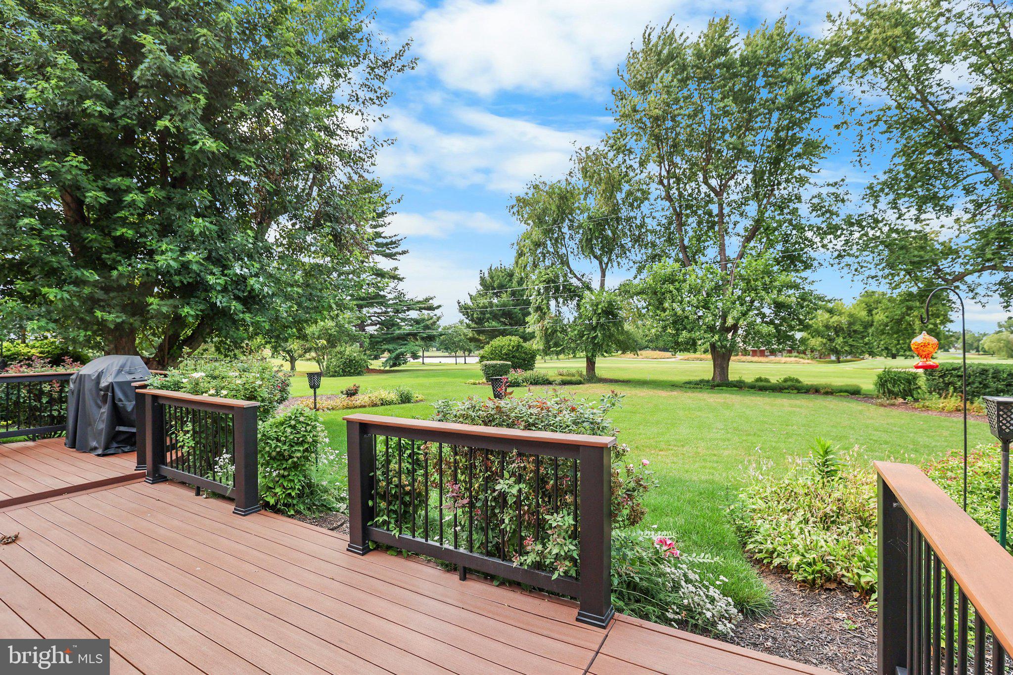 OUTDOOR COUNTRY CLUB - Residential