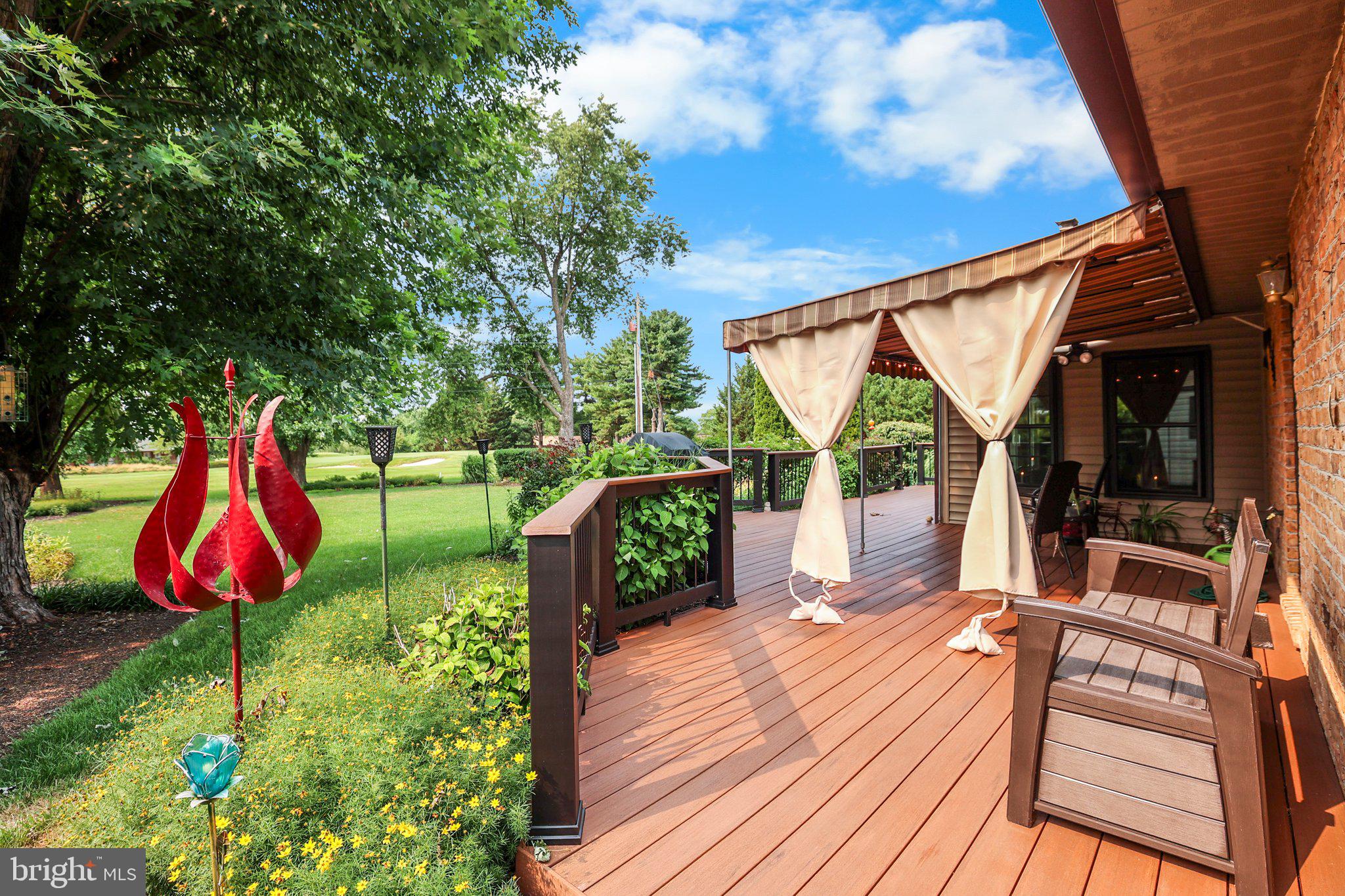 OUTDOOR COUNTRY CLUB - Residential