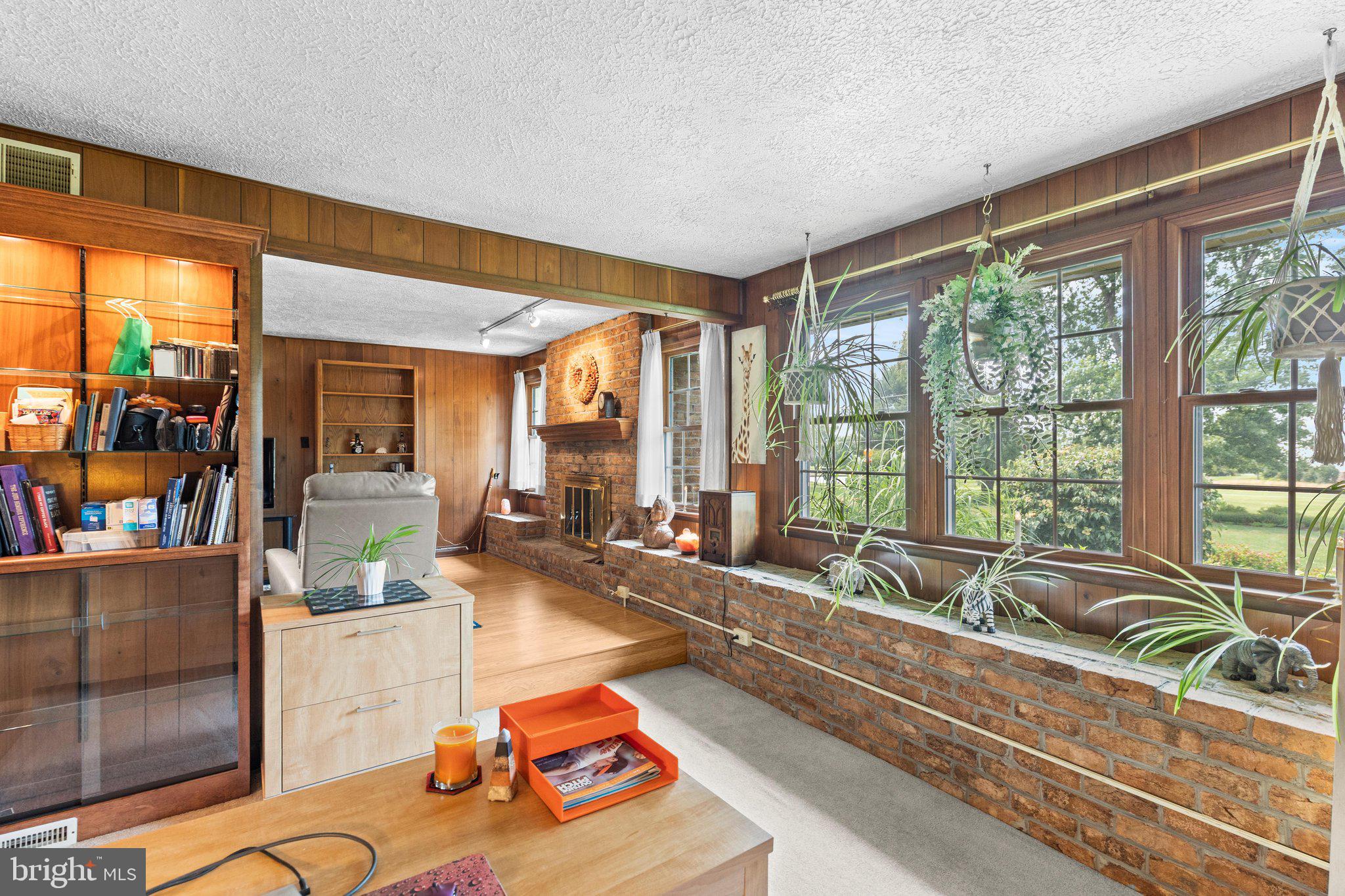 OUTDOOR COUNTRY CLUB - Residential