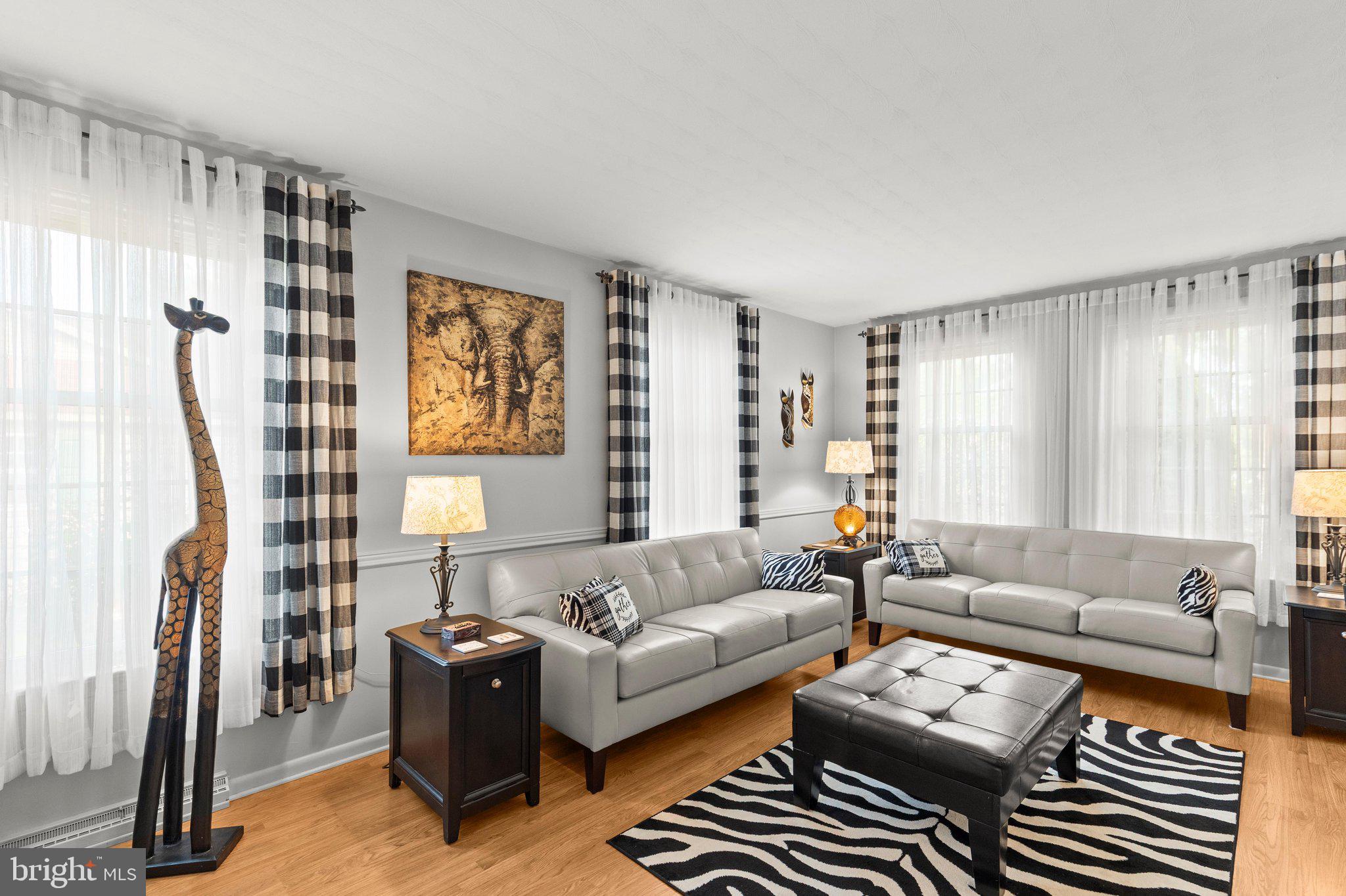 OUTDOOR COUNTRY CLUB - Residential