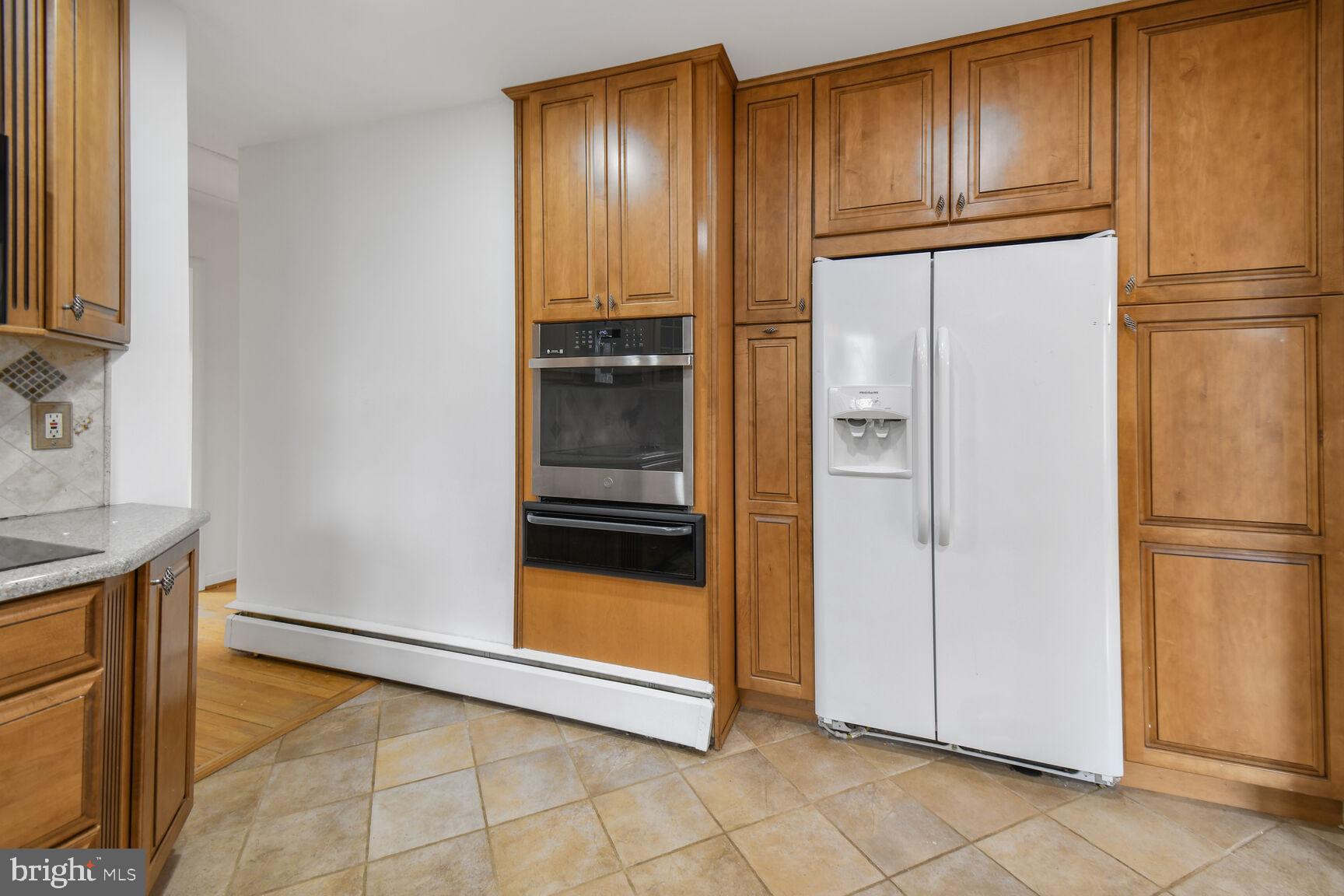 BROOK HILLS ESTATE - Residential Lease
