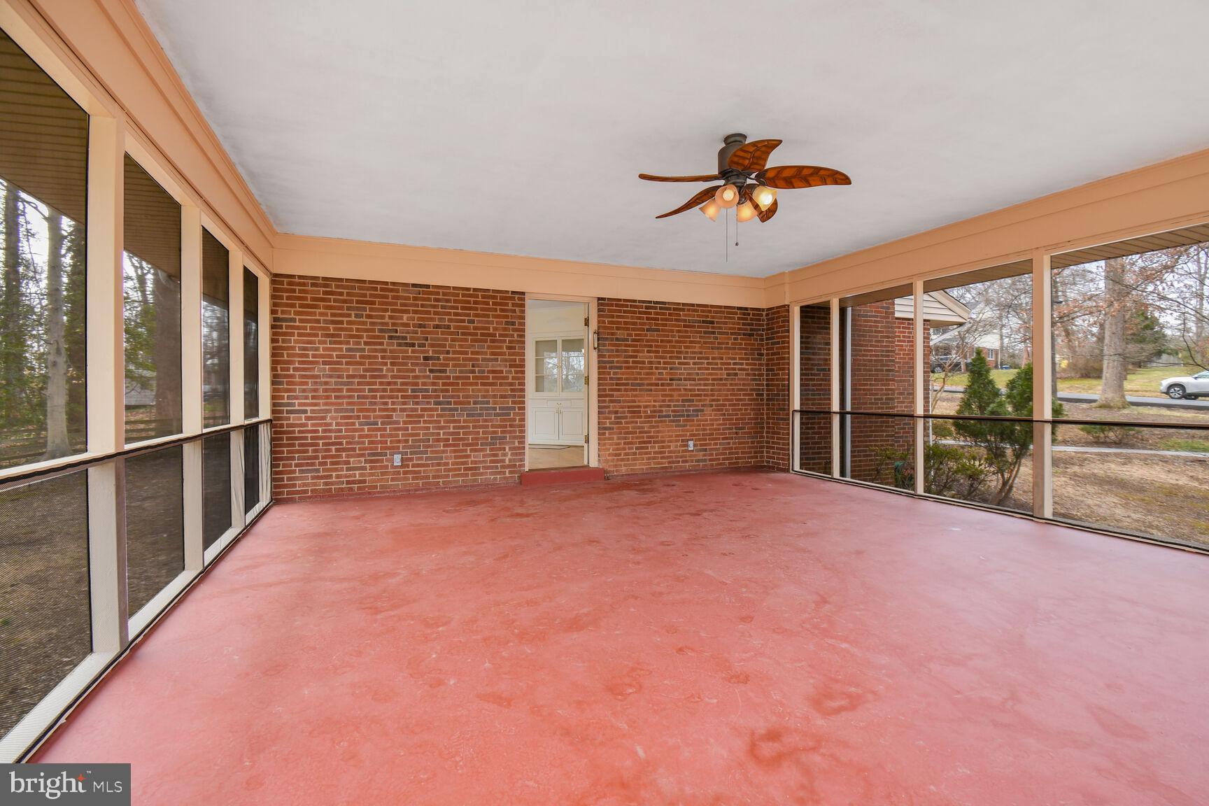 BROOK HILLS ESTATE - Residential Lease