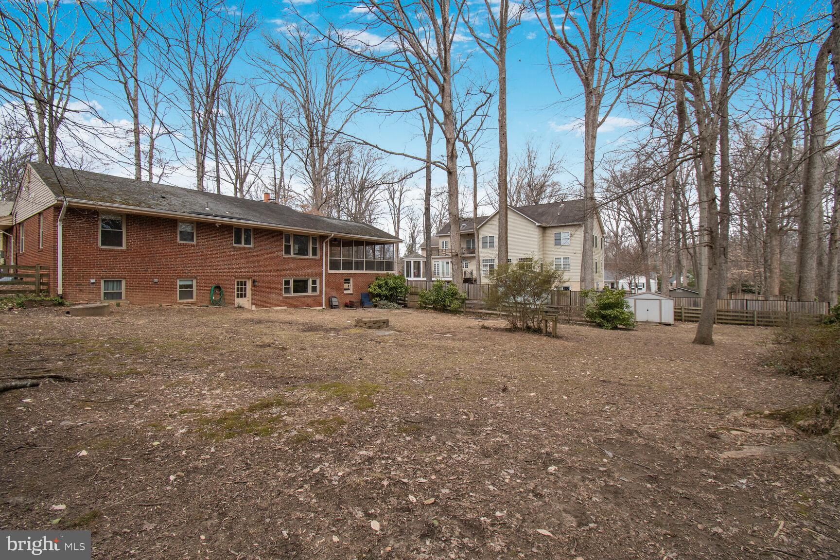 BROOK HILLS ESTATE - Residential Lease