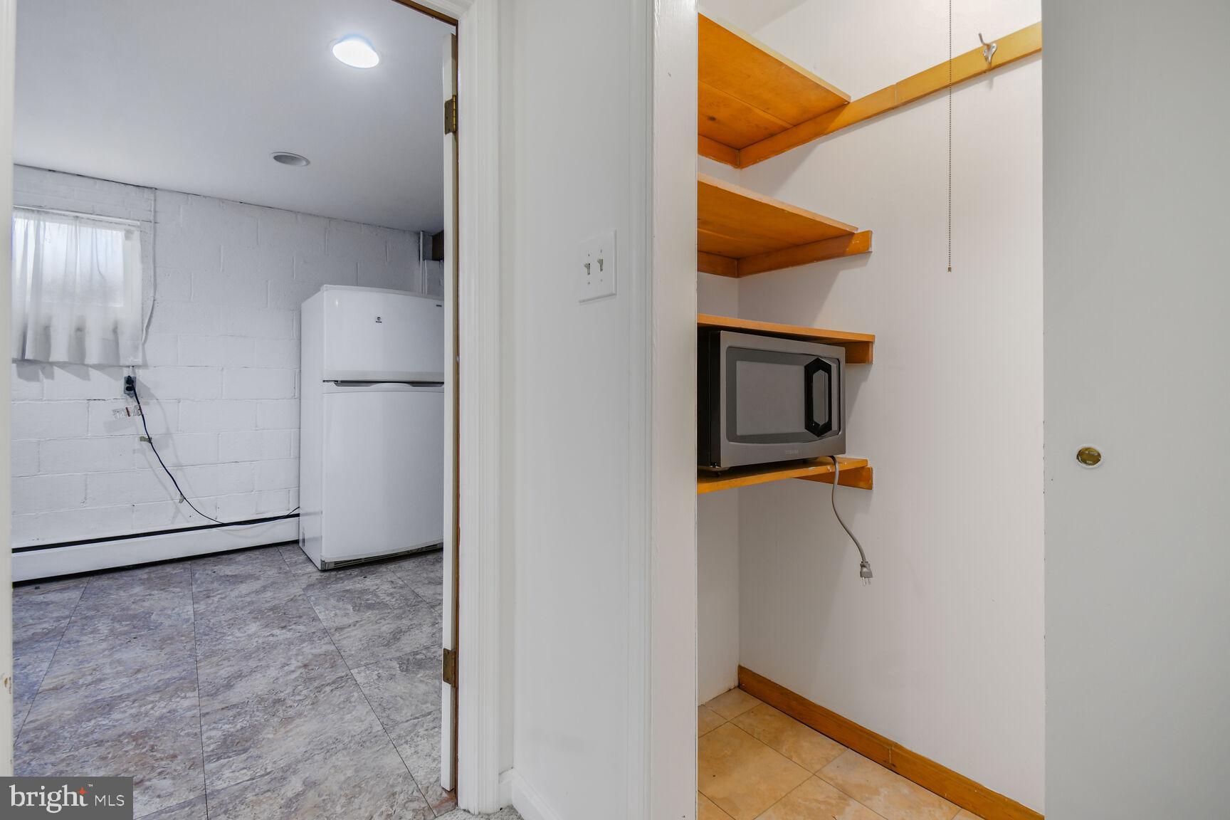 BROOK HILLS ESTATE - Residential Lease