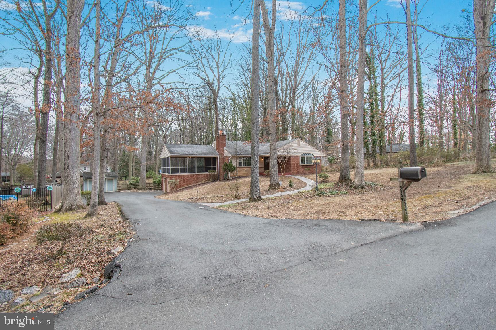 BROOK HILLS ESTATE - Residential Lease