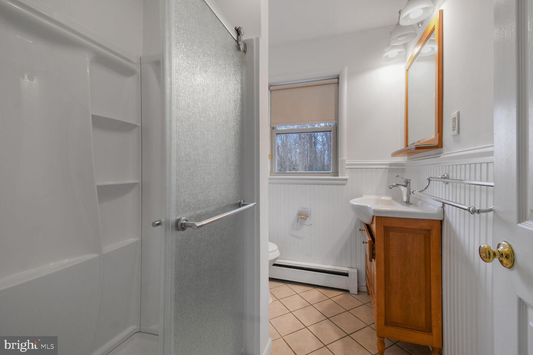 BROOK HILLS ESTATE - Residential Lease