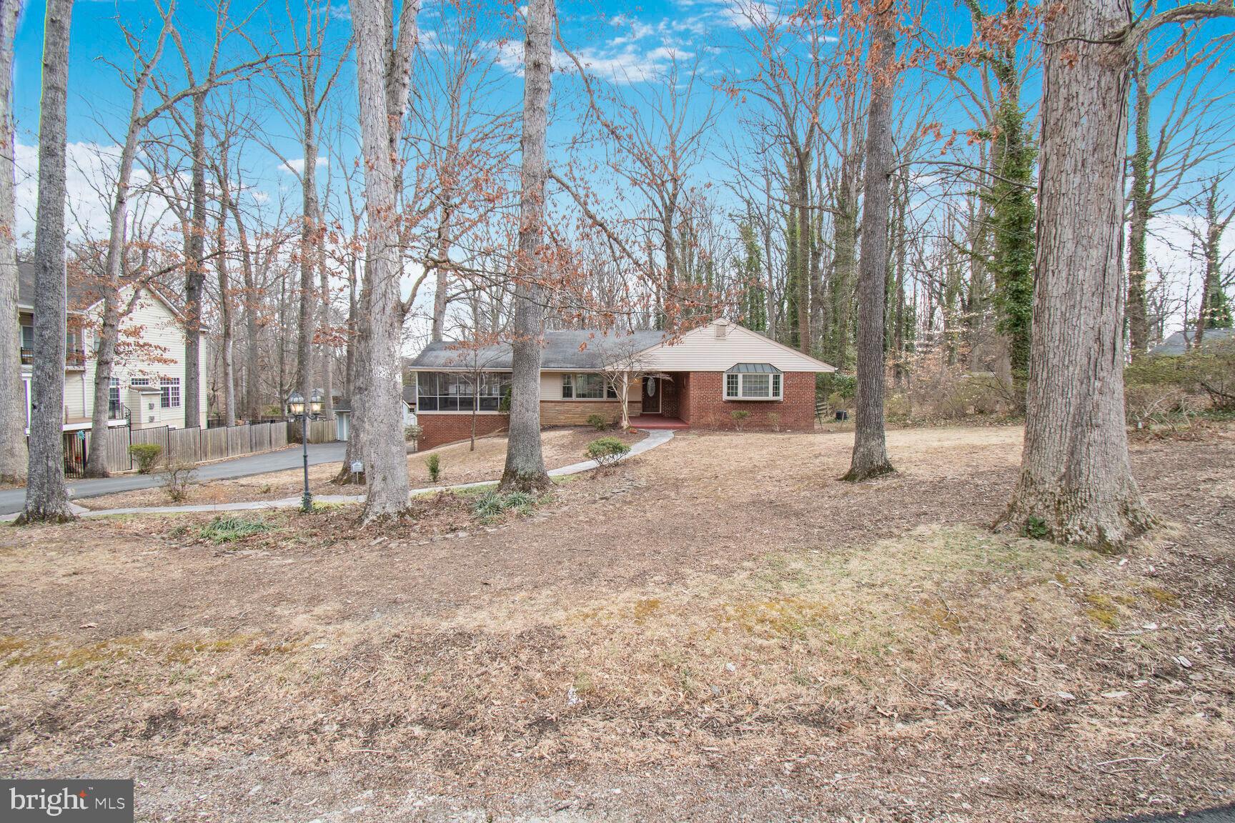 BROOK HILLS ESTATE - Residential Lease