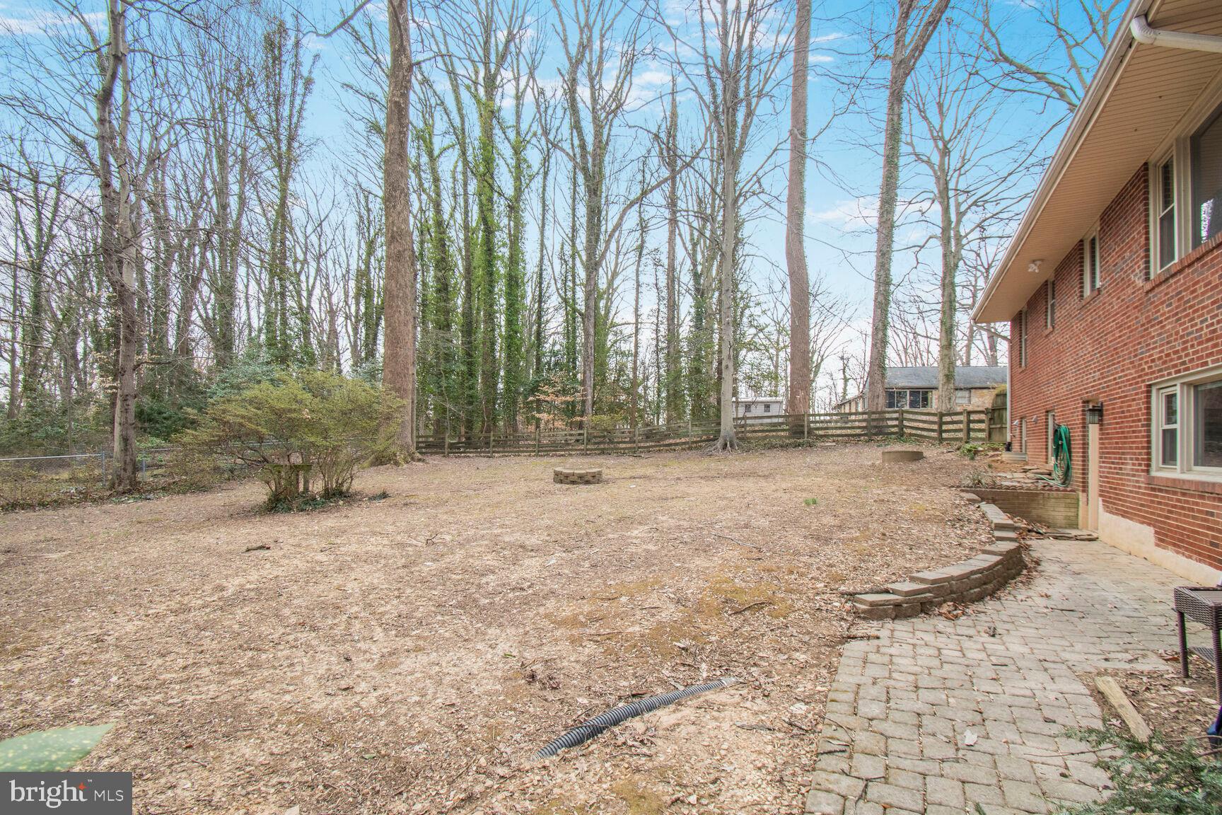 BROOK HILLS ESTATE - Residential Lease