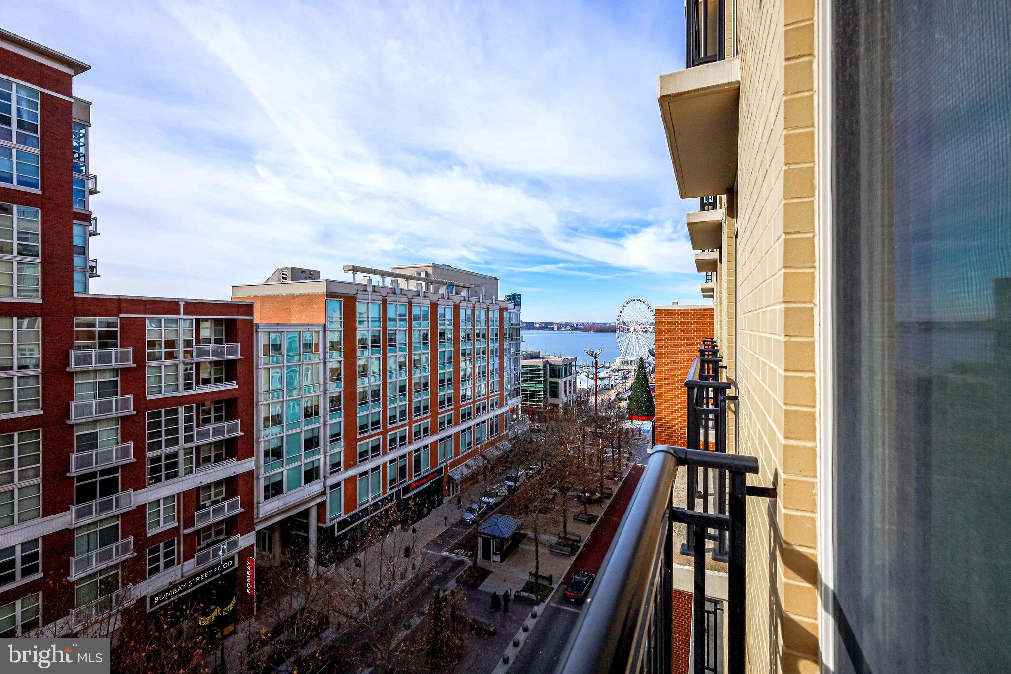 ONE NATIONAL HARBOR CONDOMINIUM - Residential