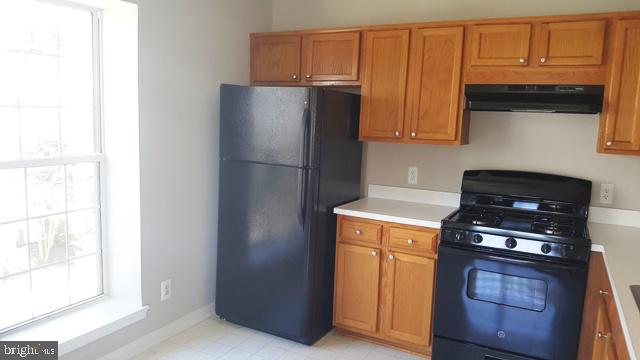 GUNSTON CORNER - Residential Lease