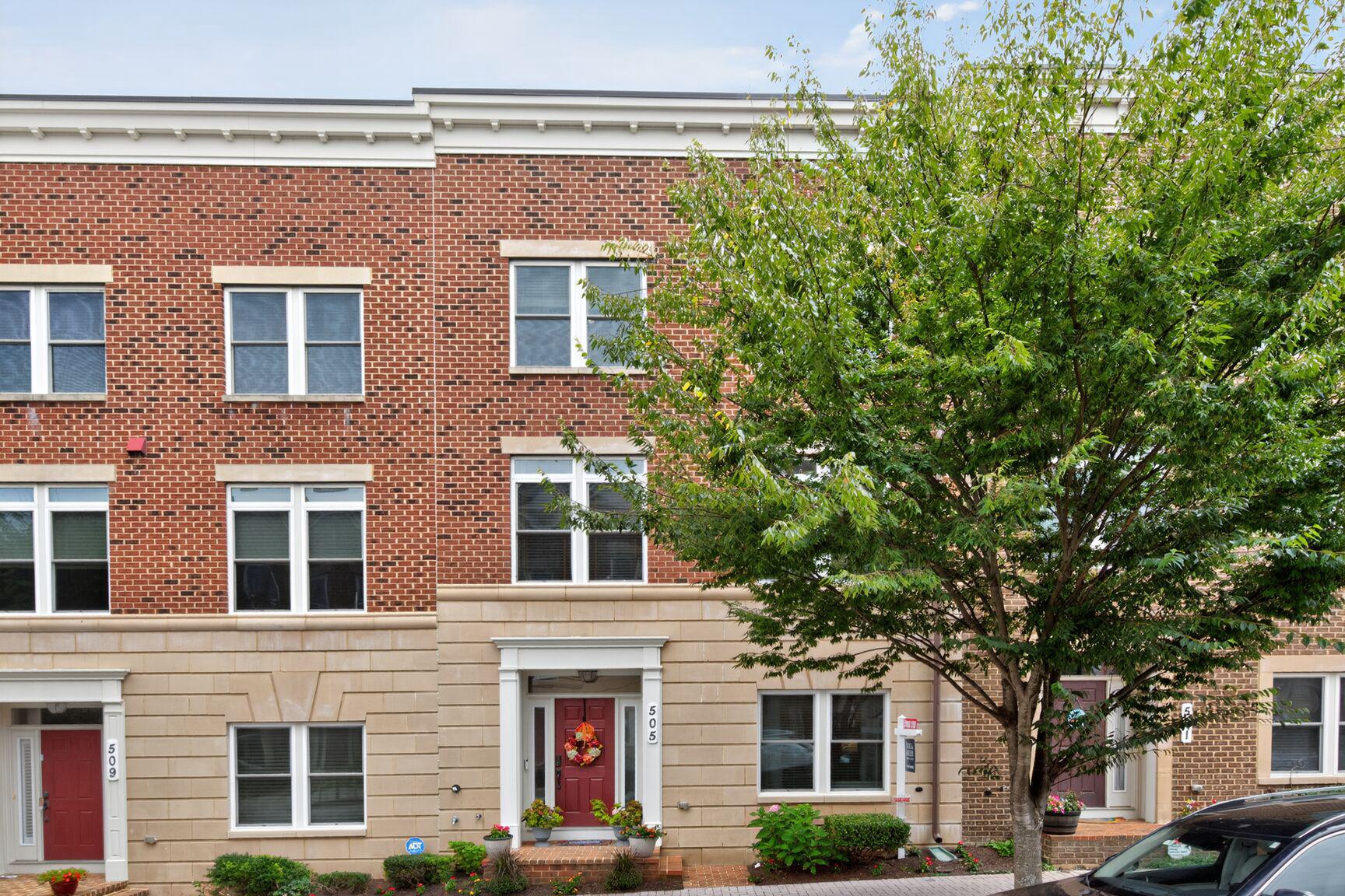 PARKLANDS AT WATKINS MILL - Residential