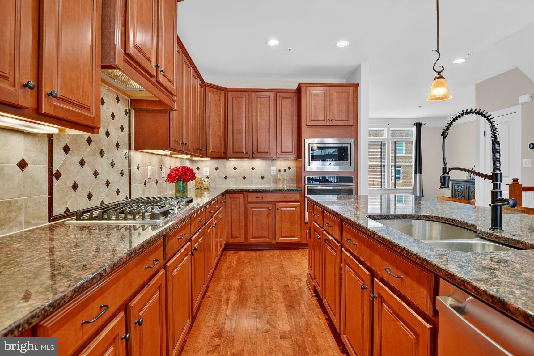 PARKLANDS AT WATKINS MILL - Residential