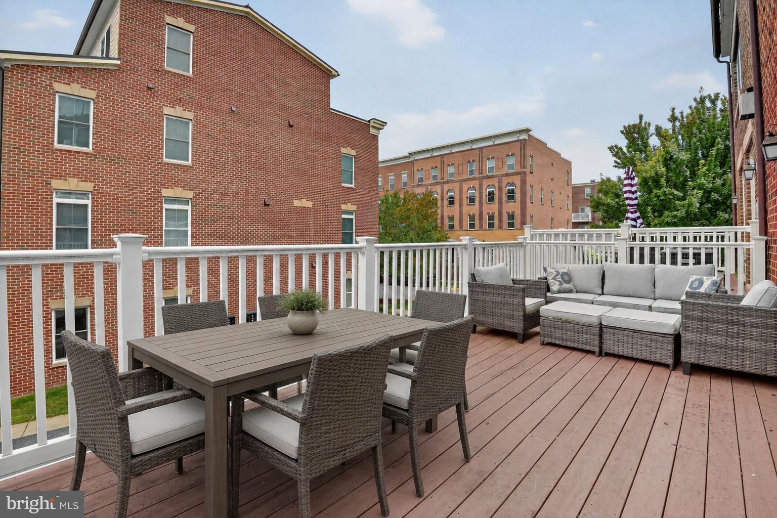 PARKLANDS AT WATKINS MILL - Residential
