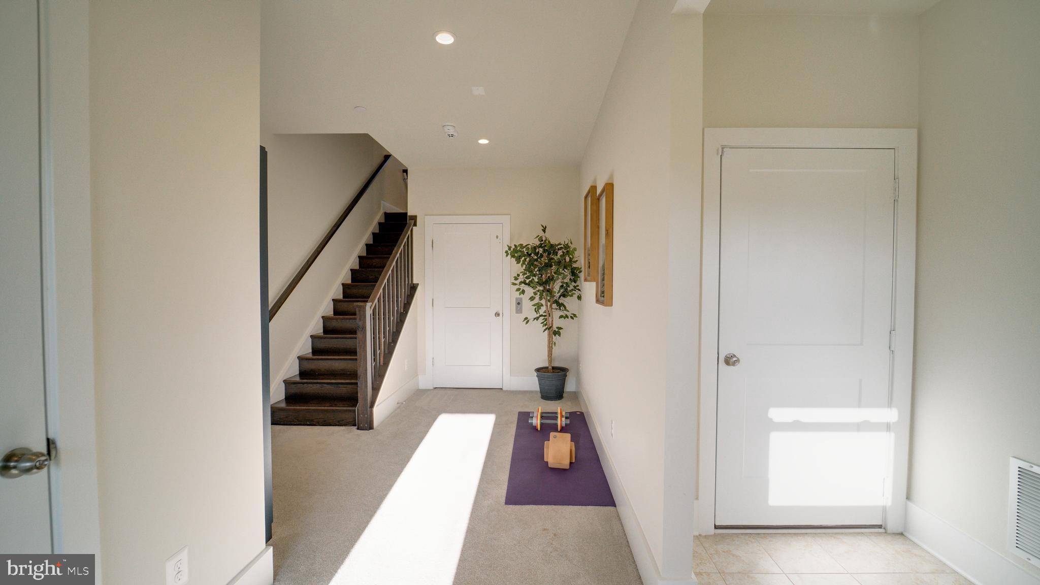 ASHBURN OVERLOOK - Residential