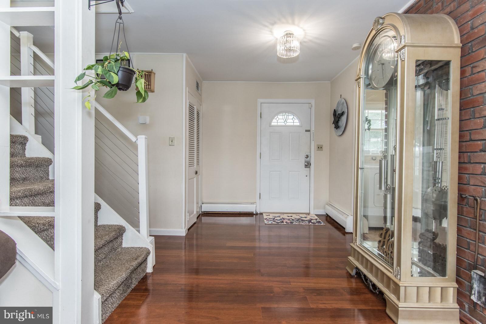 SNOWBALL GATE - Residential