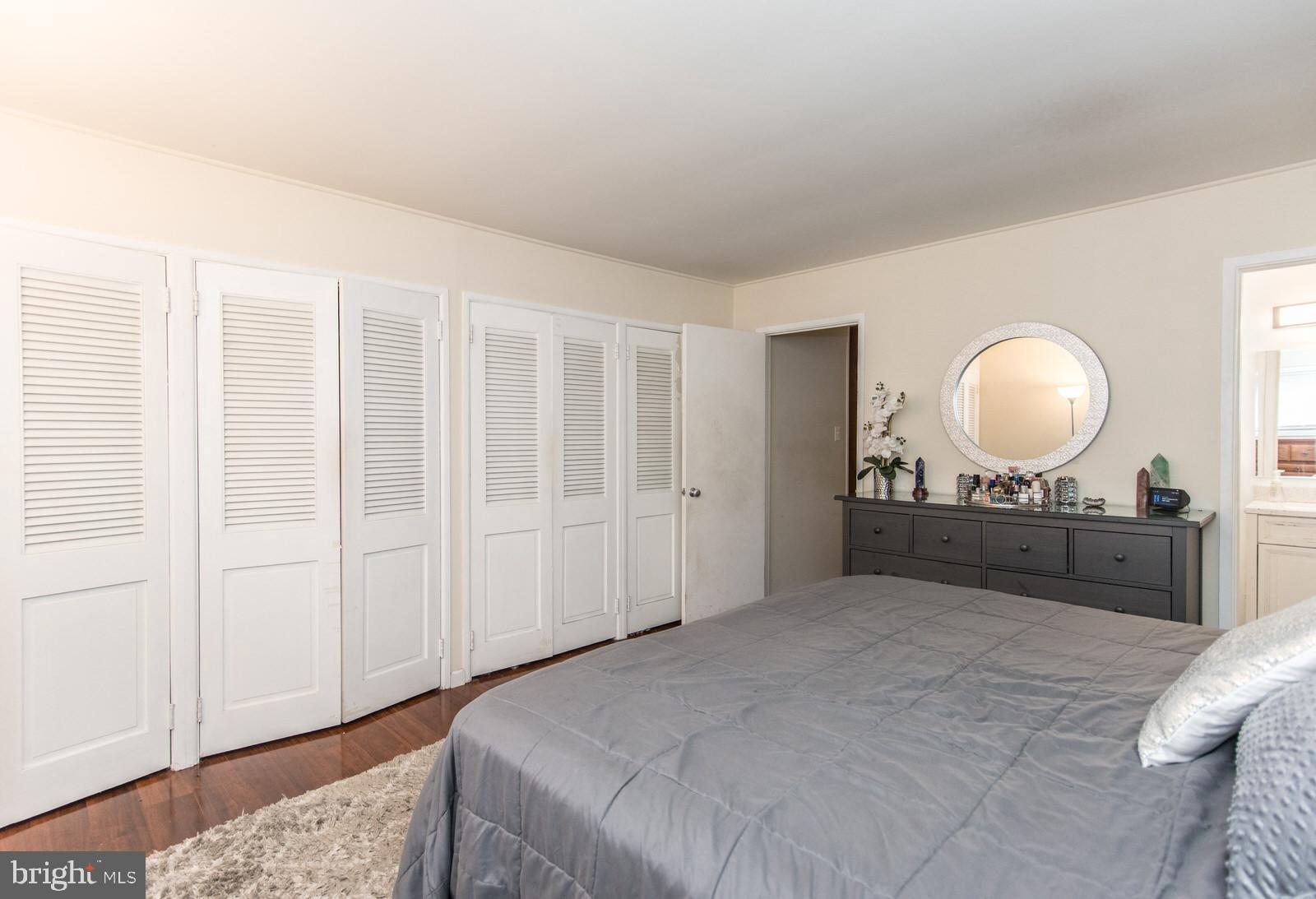SNOWBALL GATE - Residential