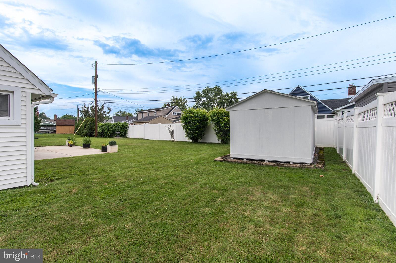 SNOWBALL GATE - Residential