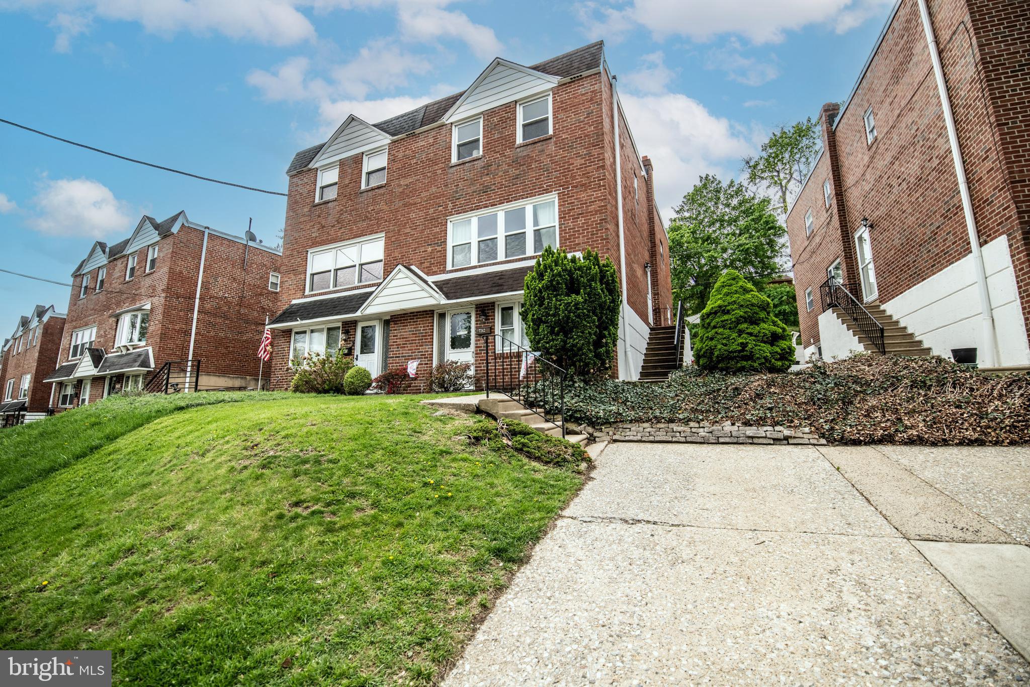 ROXBOROUGH - Residential