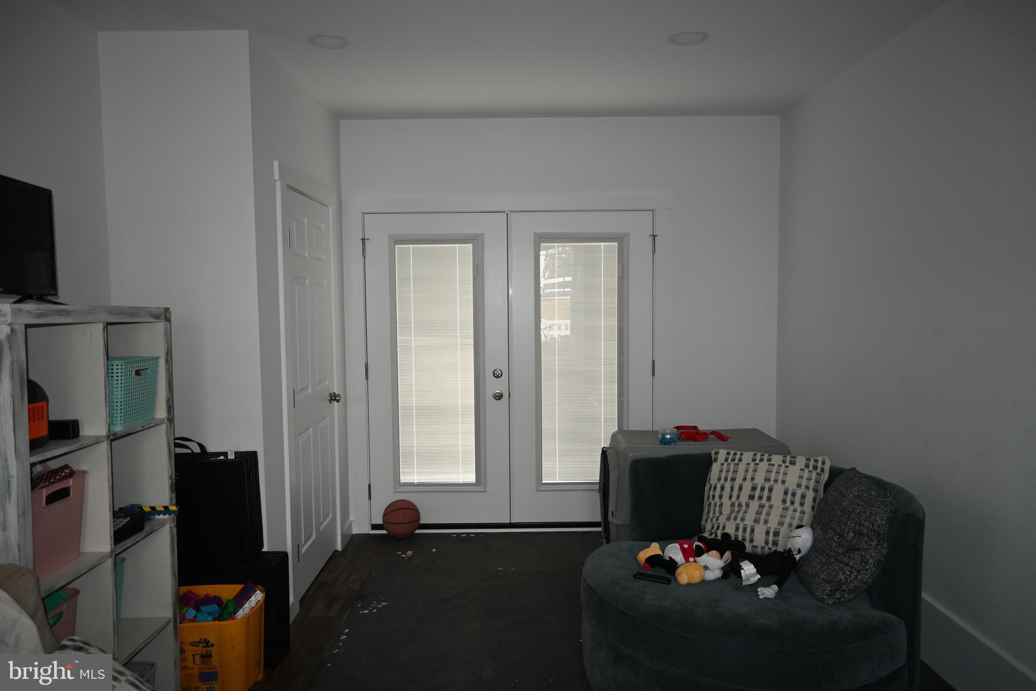 TIDBURY CROSSING - Residential Lease