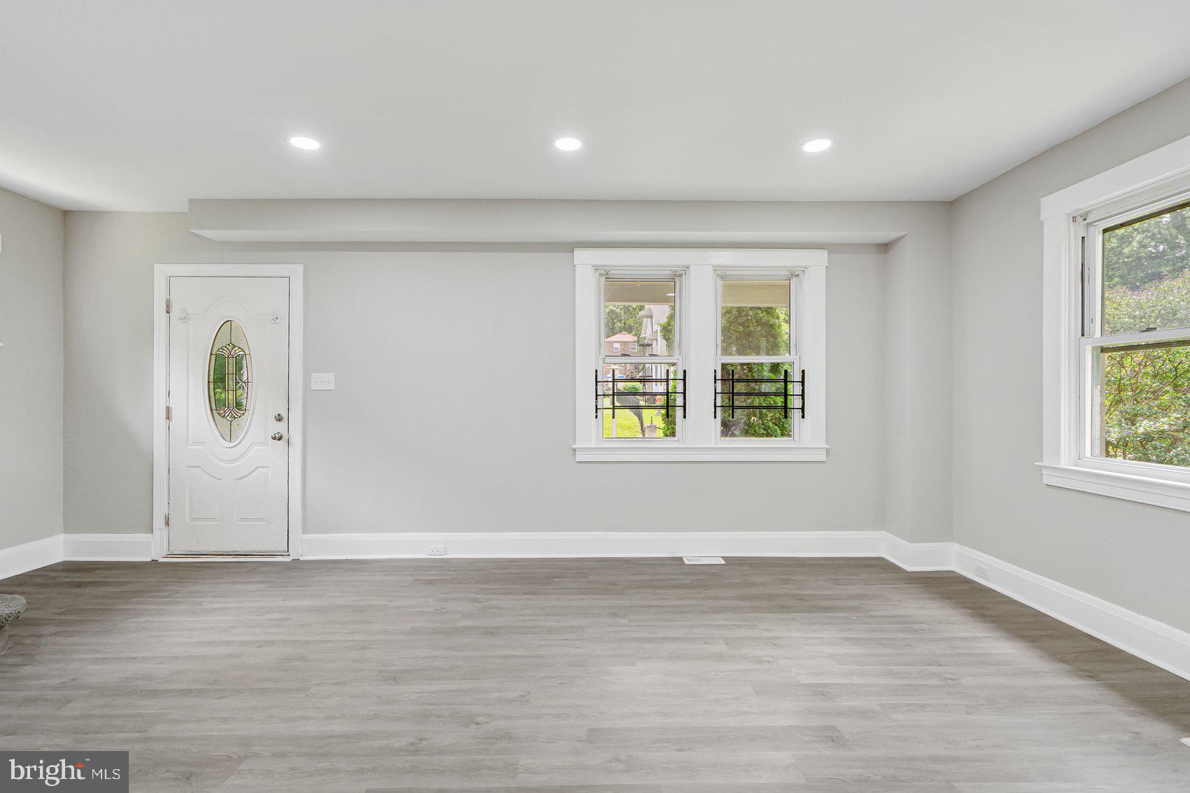 WINDSOR HILLS - Residential