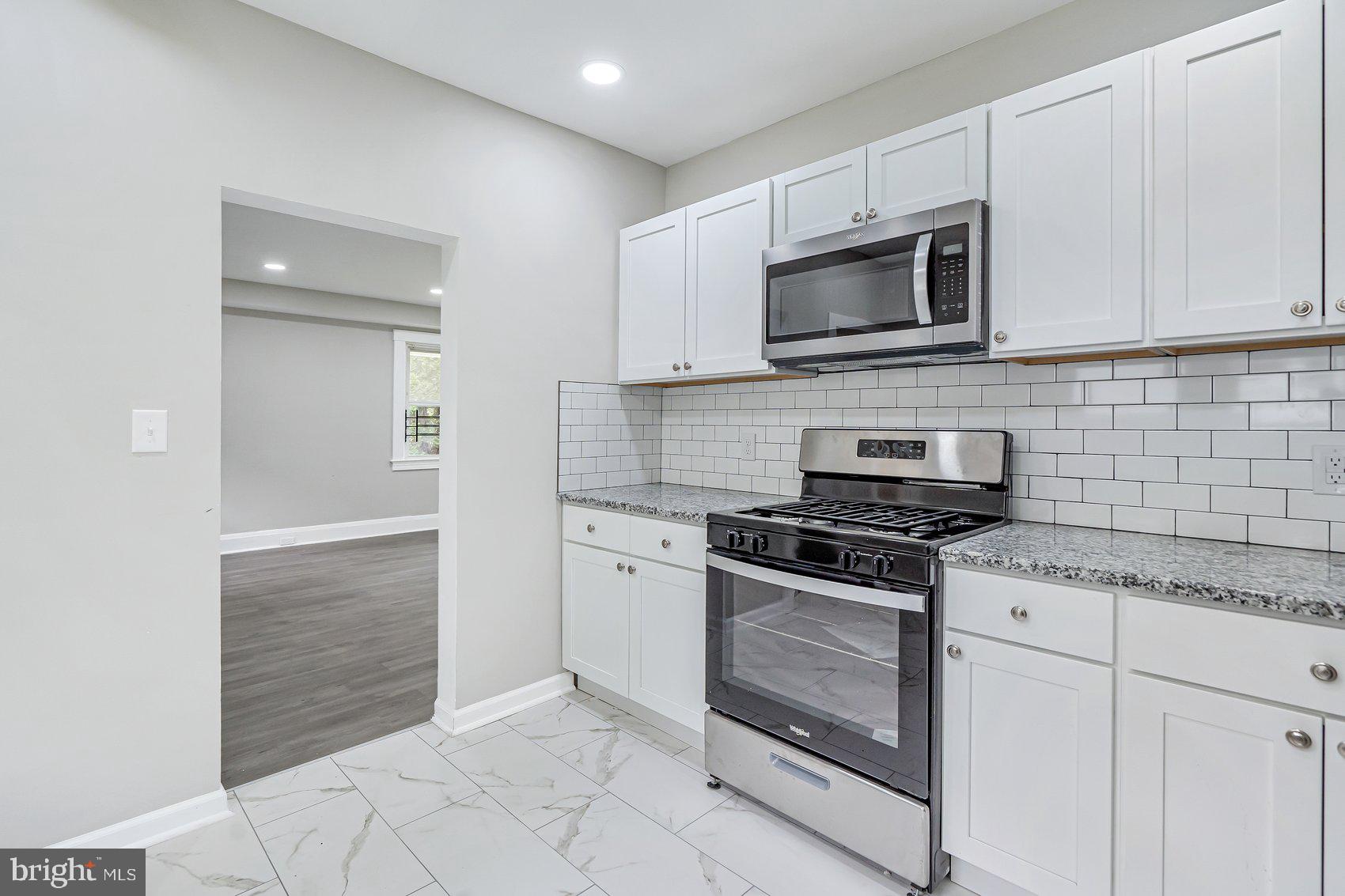 WINDSOR HILLS - Residential