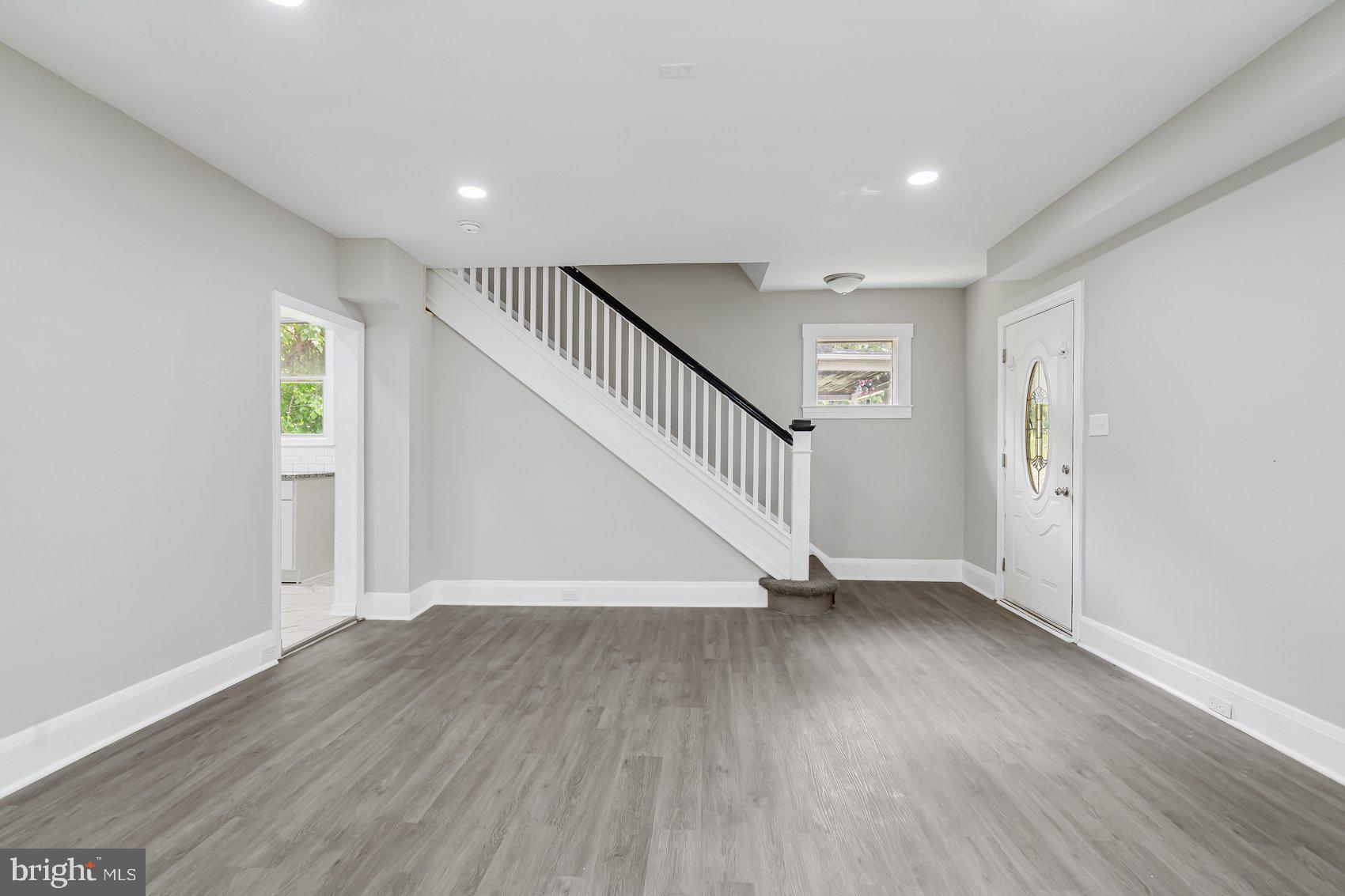 WINDSOR HILLS - Residential