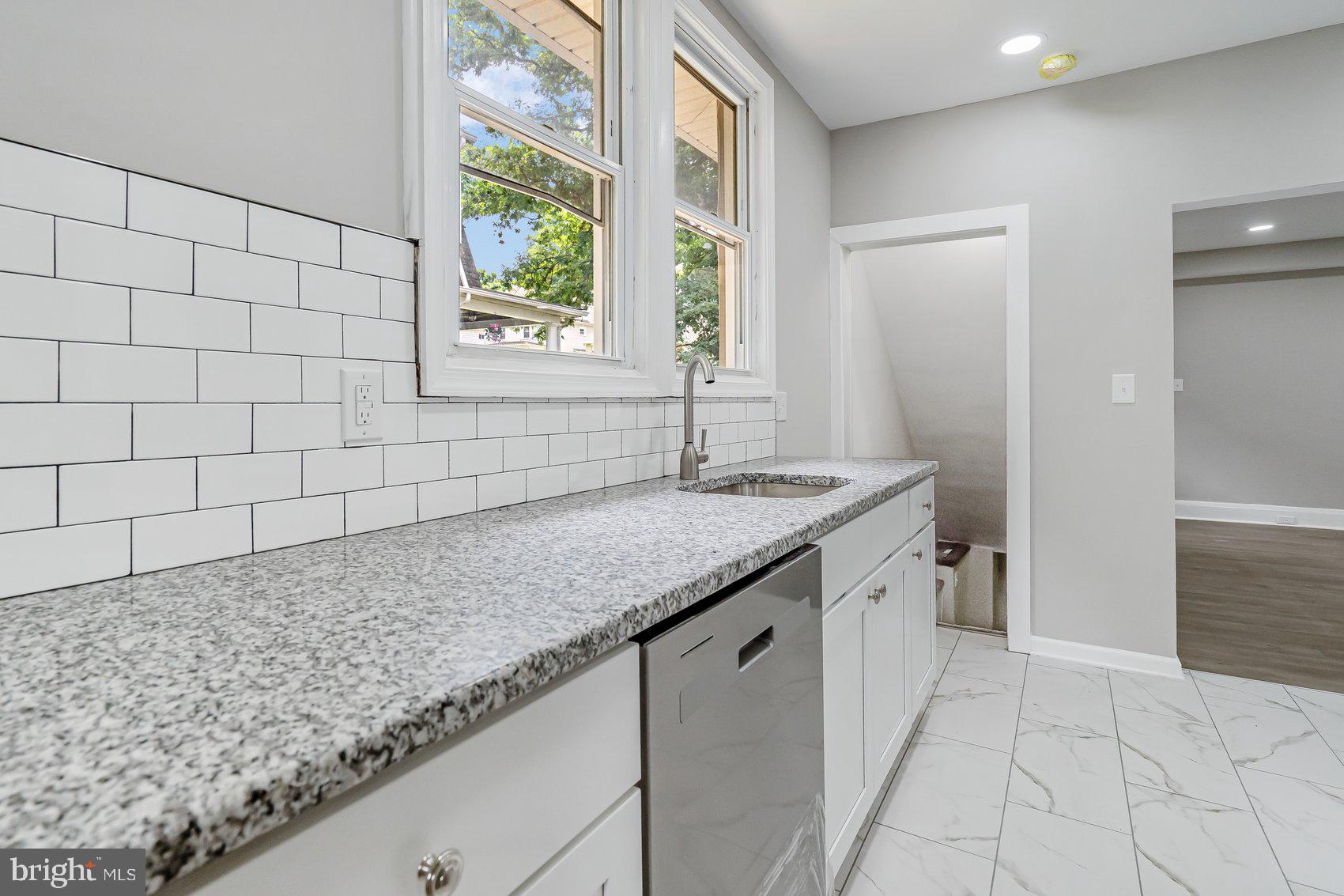 WINDSOR HILLS - Residential