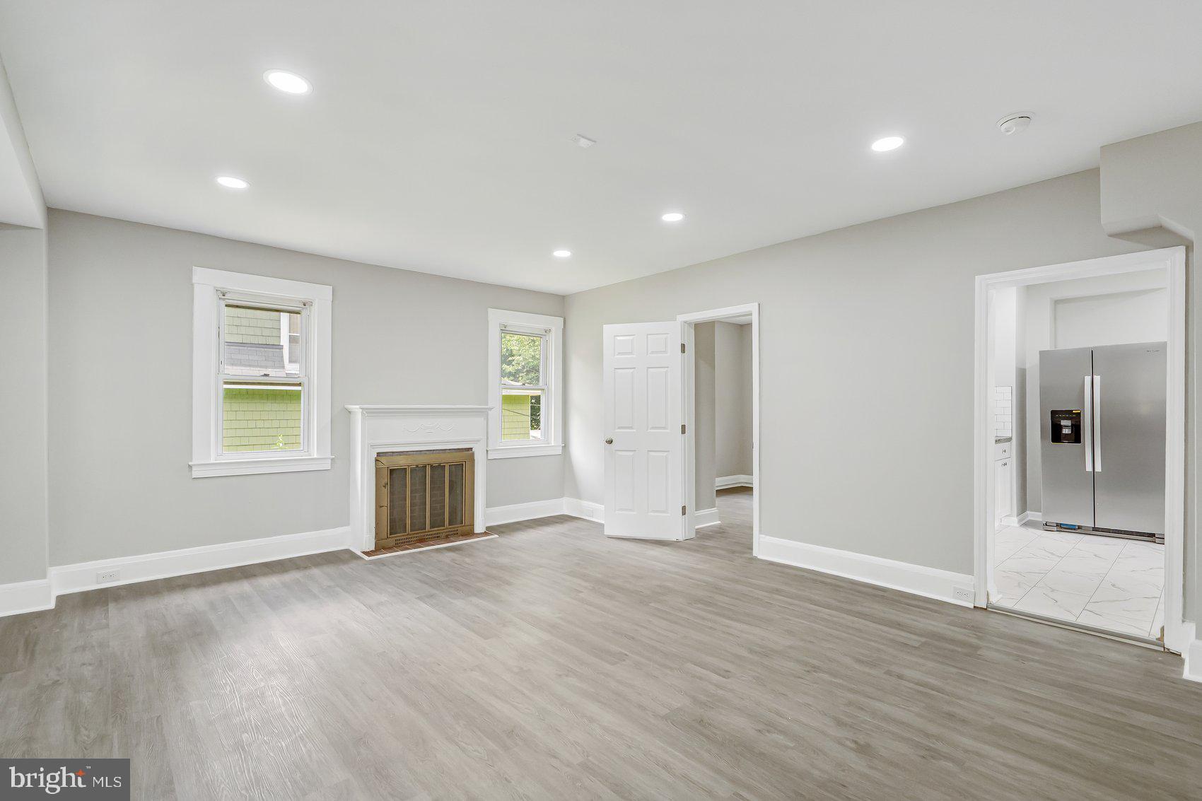 WINDSOR HILLS - Residential