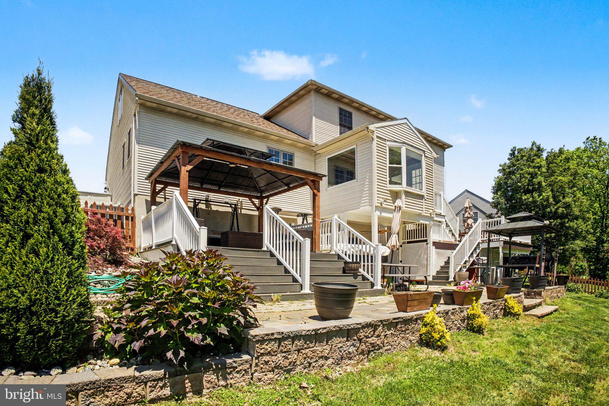 VICTORIAS POND - Residential