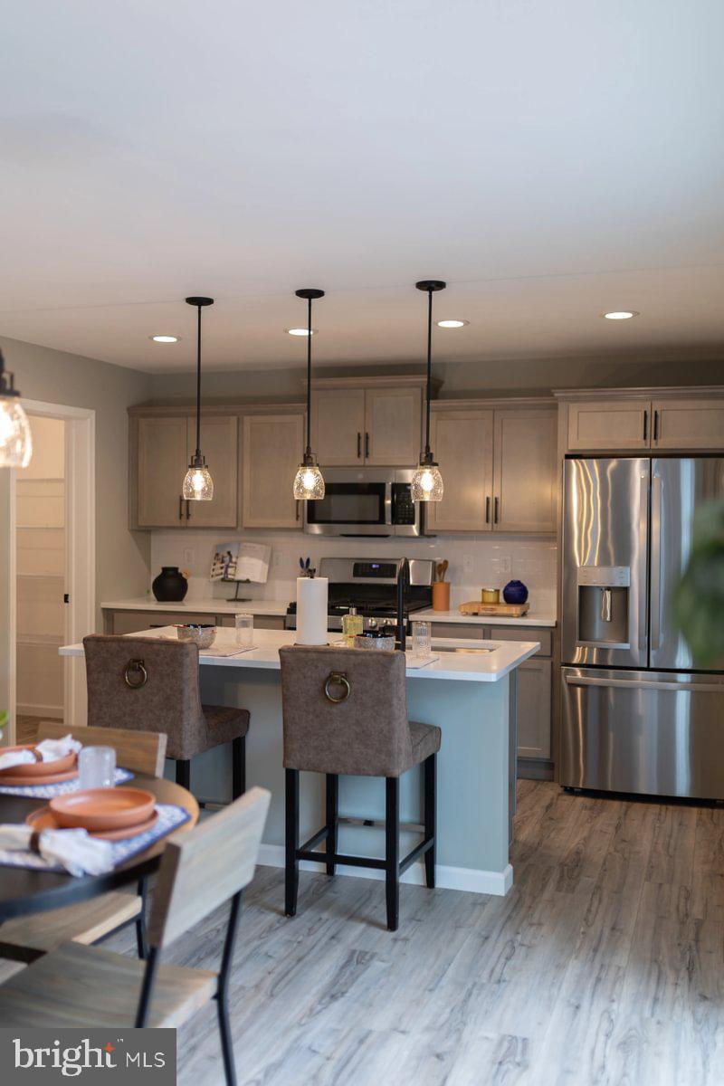STONE MILL ESTATES - Residential