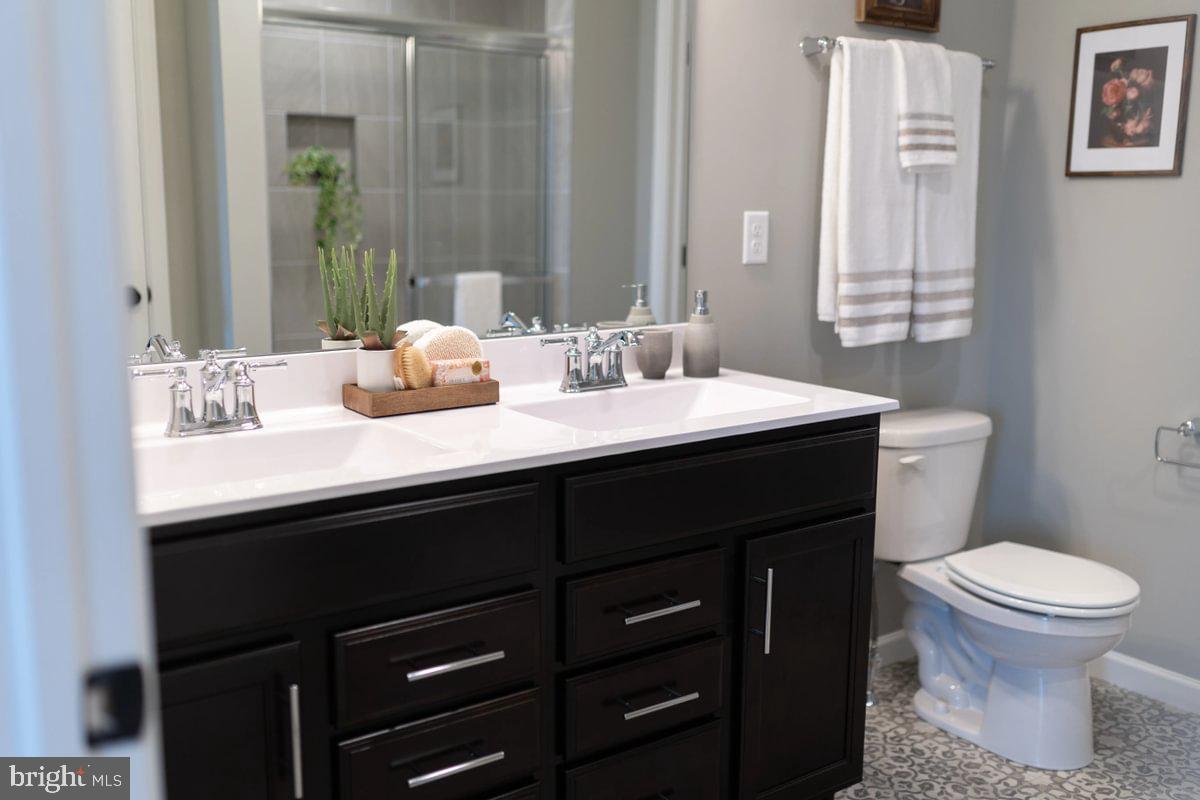 STONE MILL ESTATES - Residential