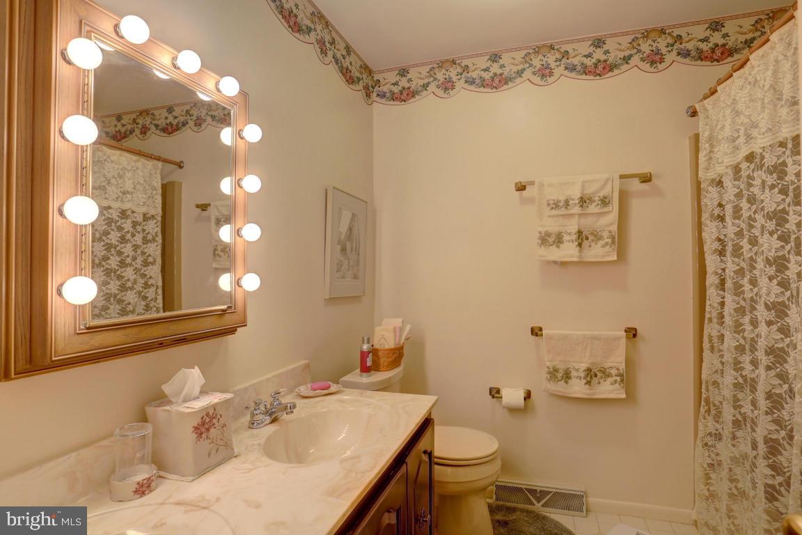 FOXCHASE - Residential