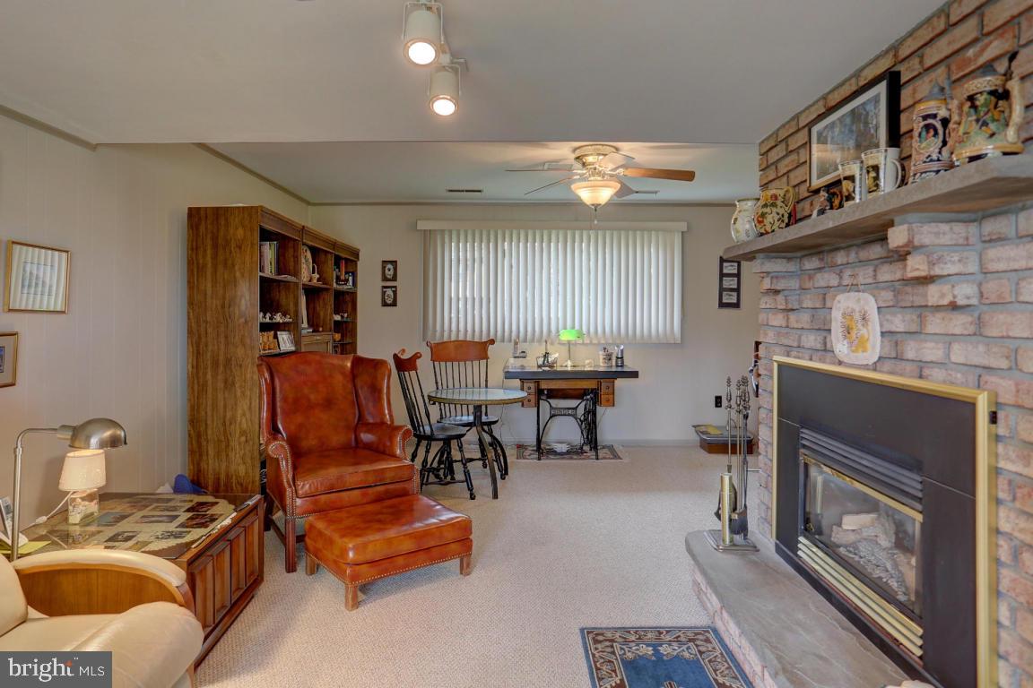 FOXCHASE - Residential