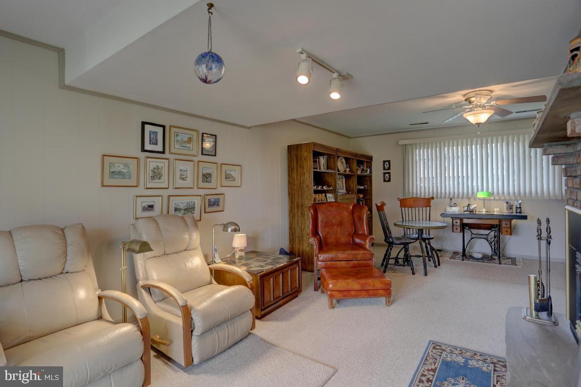 FOXCHASE - Residential