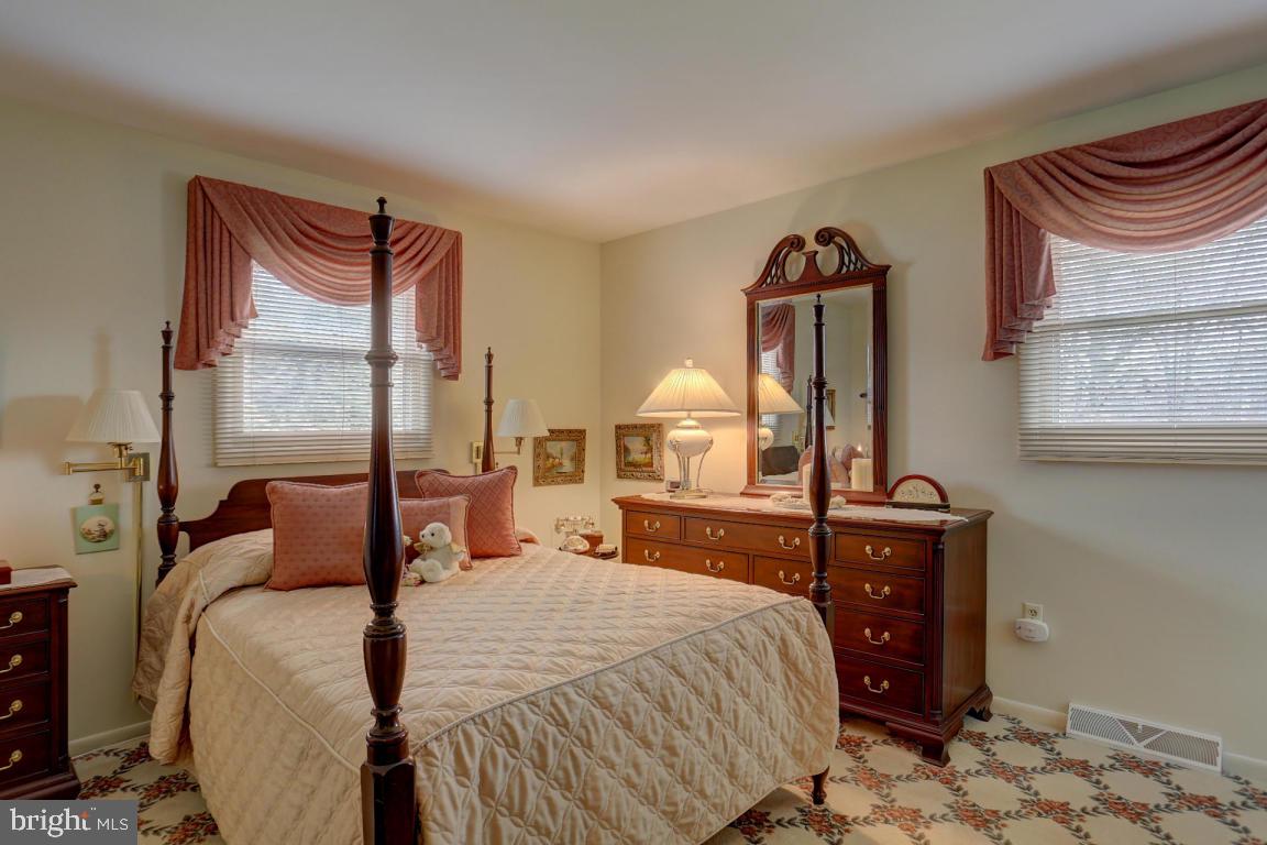 FOXCHASE - Residential