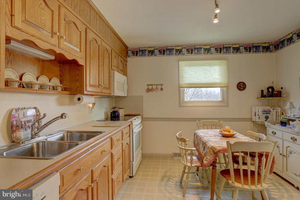 FOXCHASE - Residential